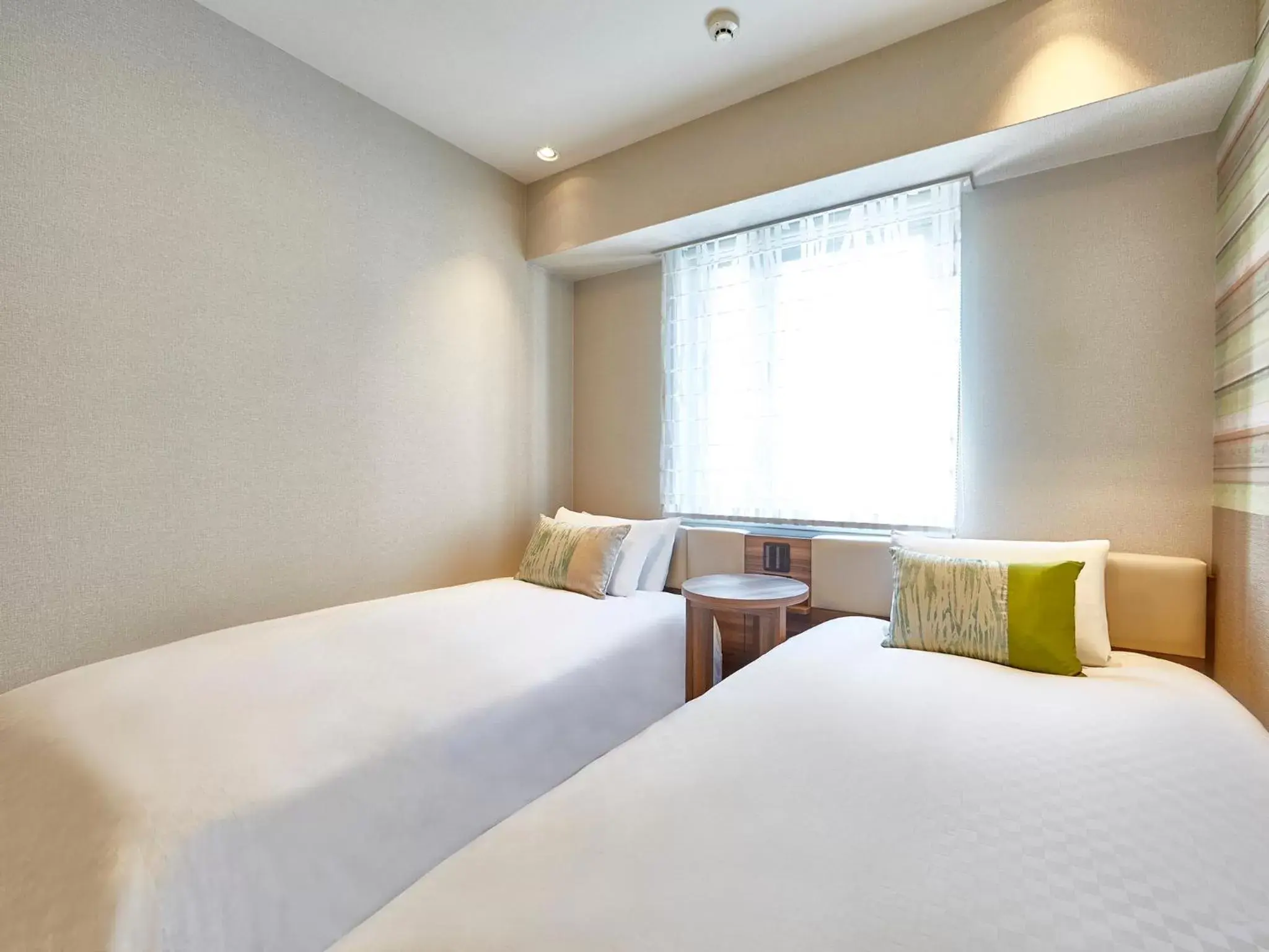 Photo of the whole room, Bed in Hearton Hotel Shinsaibashi Nagahoridouri