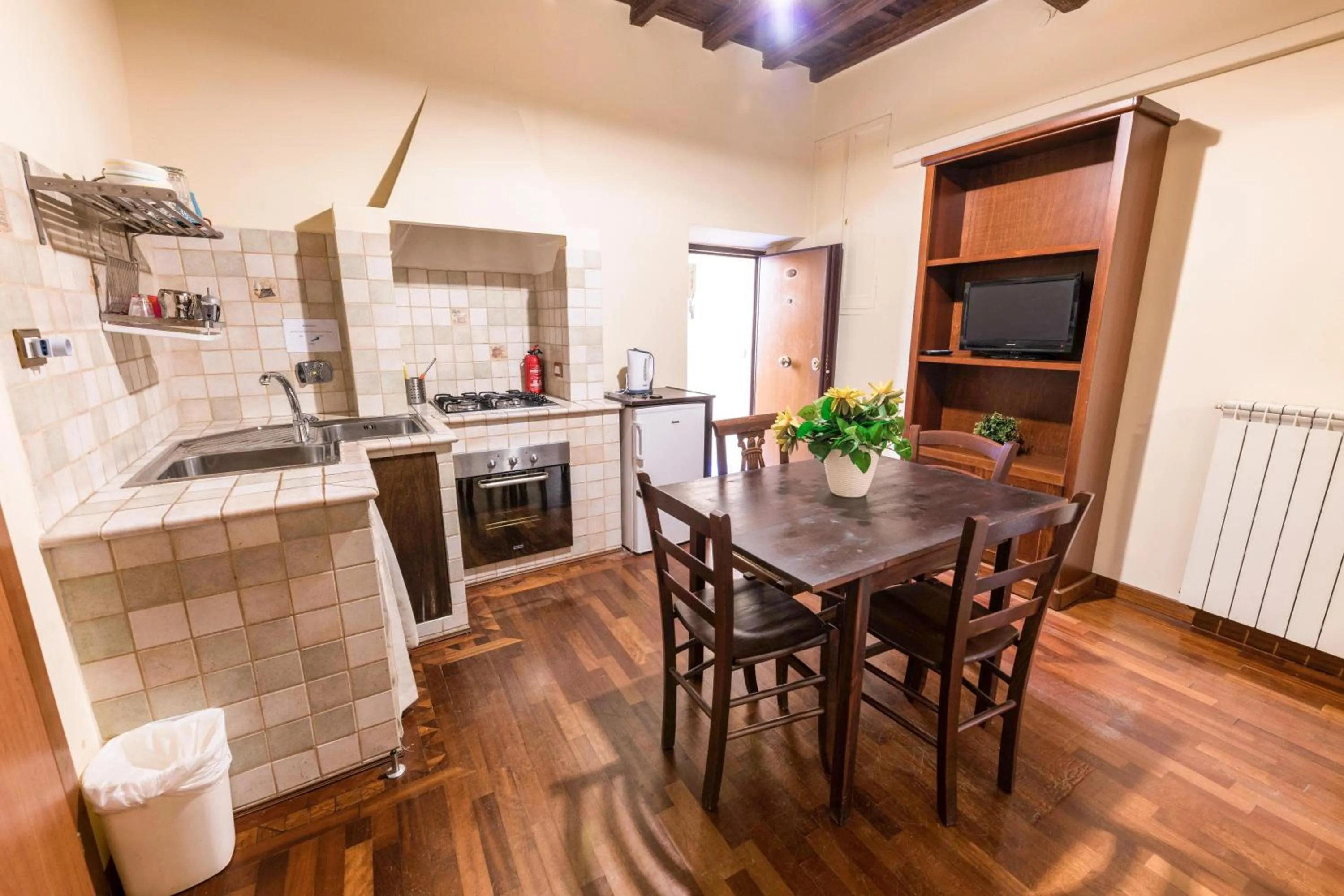 Kitchen or kitchenette in Hotel Anfiteatro Flavio