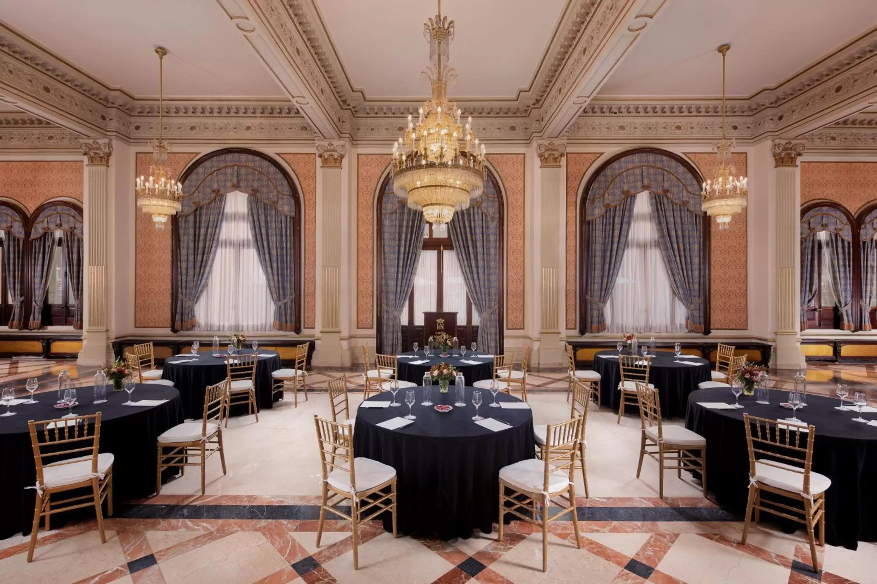 Meeting/conference room, Restaurant/Places to Eat in Hotel Alfonso XIII, a Luxury Collection Hotel, Seville
