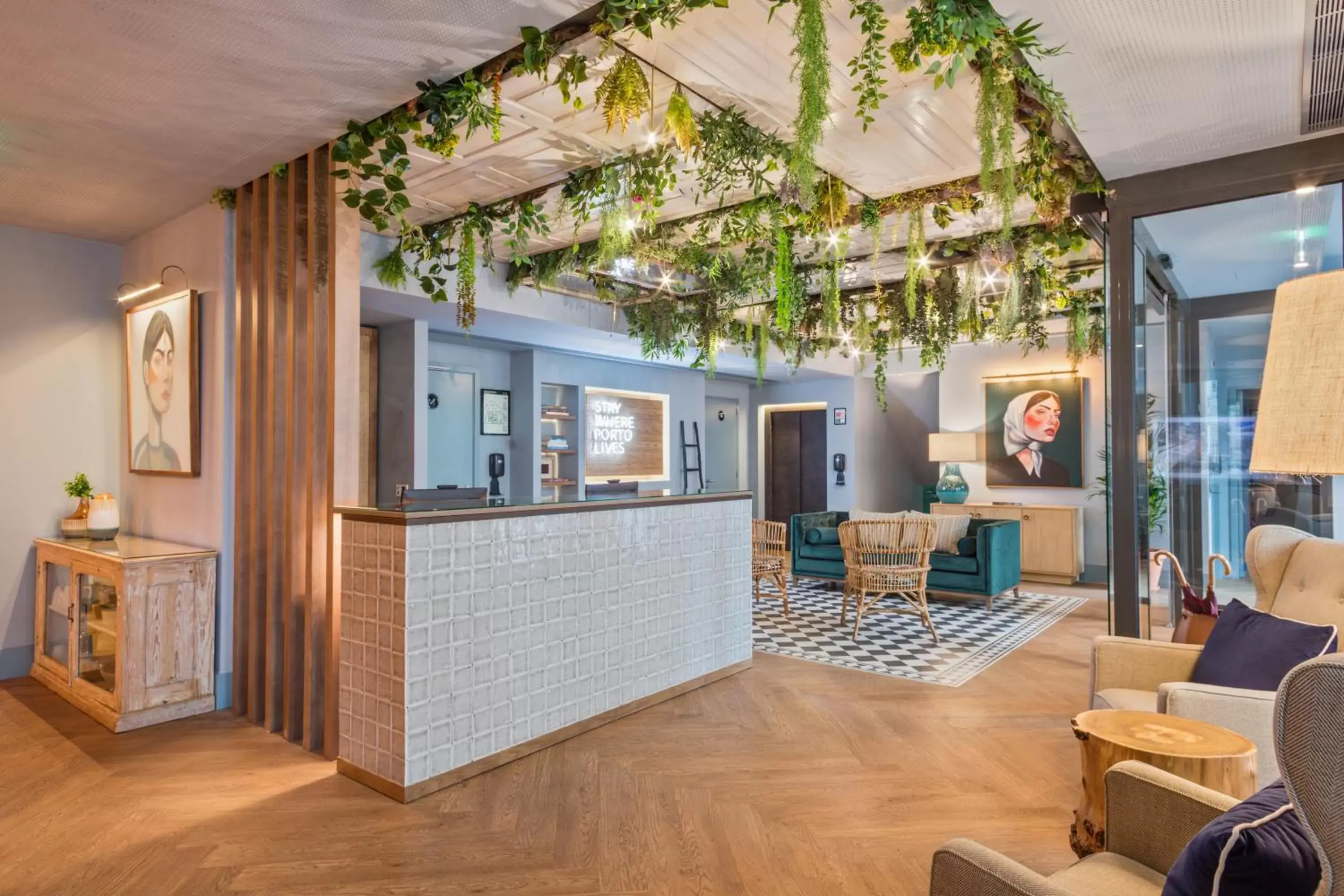 Lobby or reception in Pur Oporto Boutique Hotel by actahotels Lobby or reception in Pur Oporto Boutique Hotel by actahotels