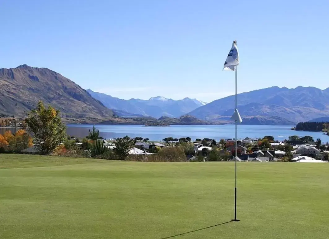 Golfcourse in ASURE Brookvale Motel