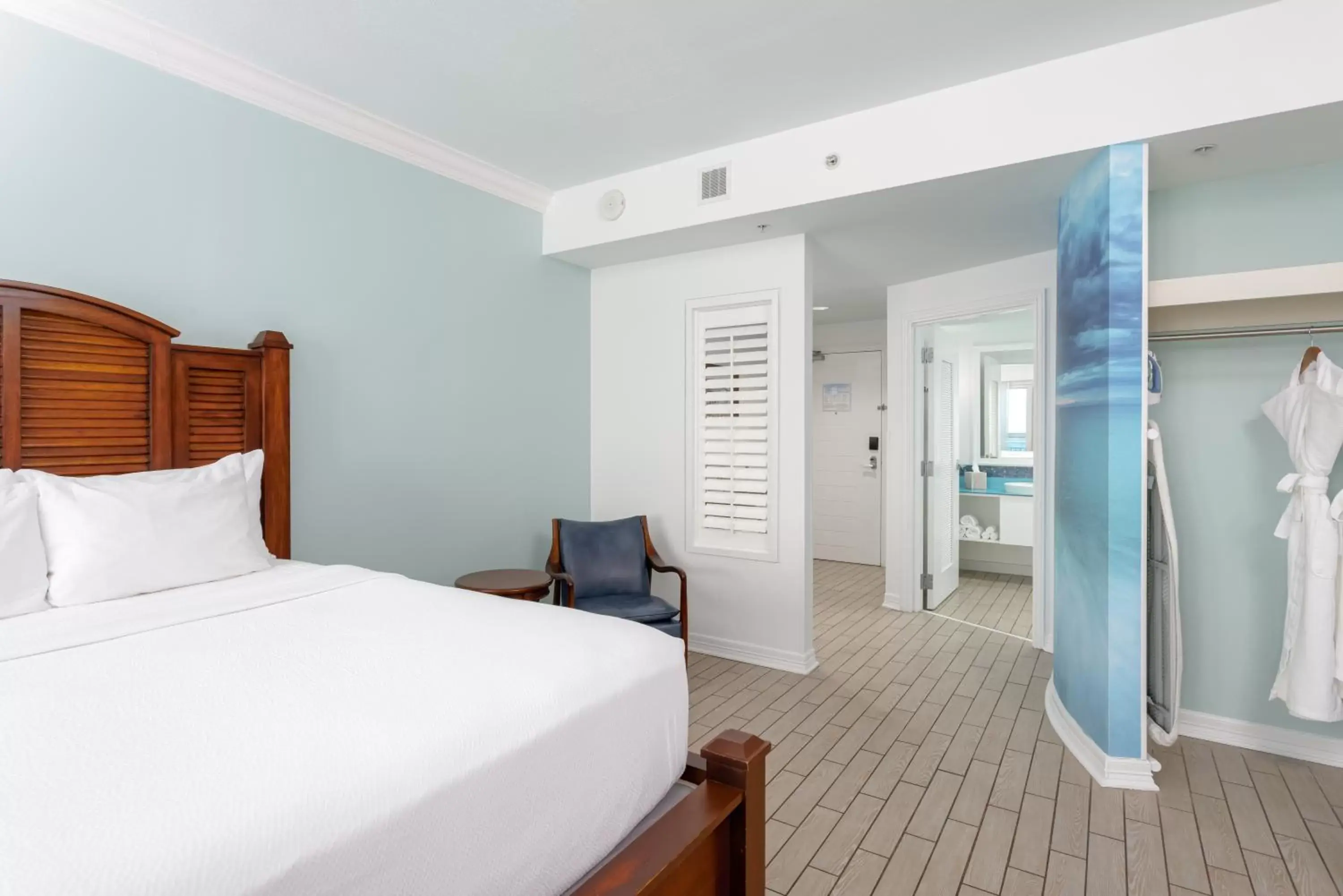 Bed in The Pensacola Beach Resort Bed in The Pensacola Beach Resort