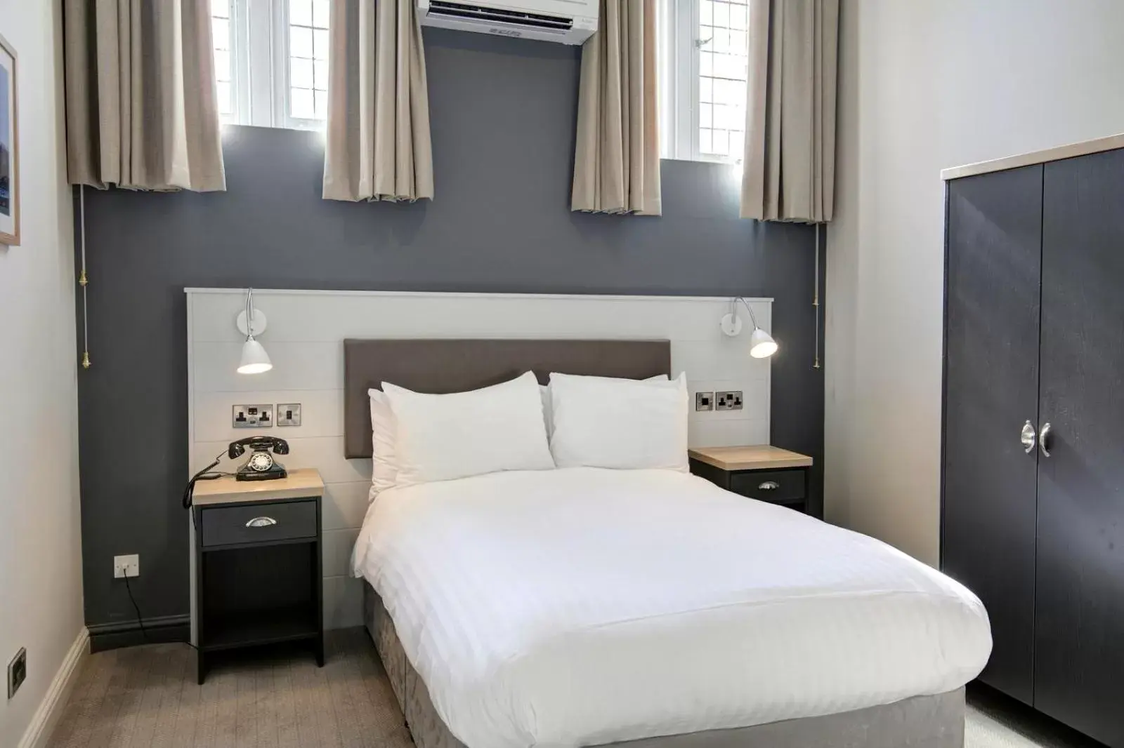 Bedroom, Bed in Lansdown Grove Hotel