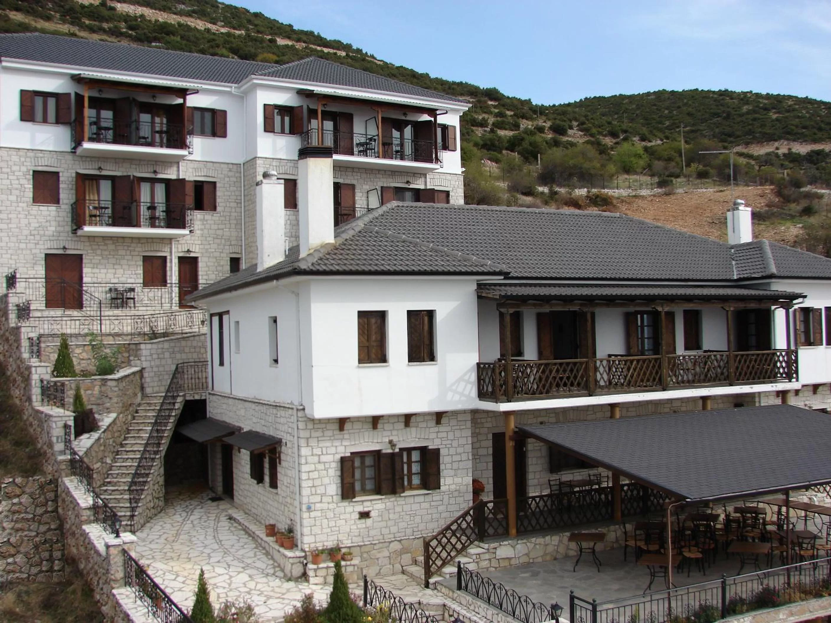 Property Building in Agnantio