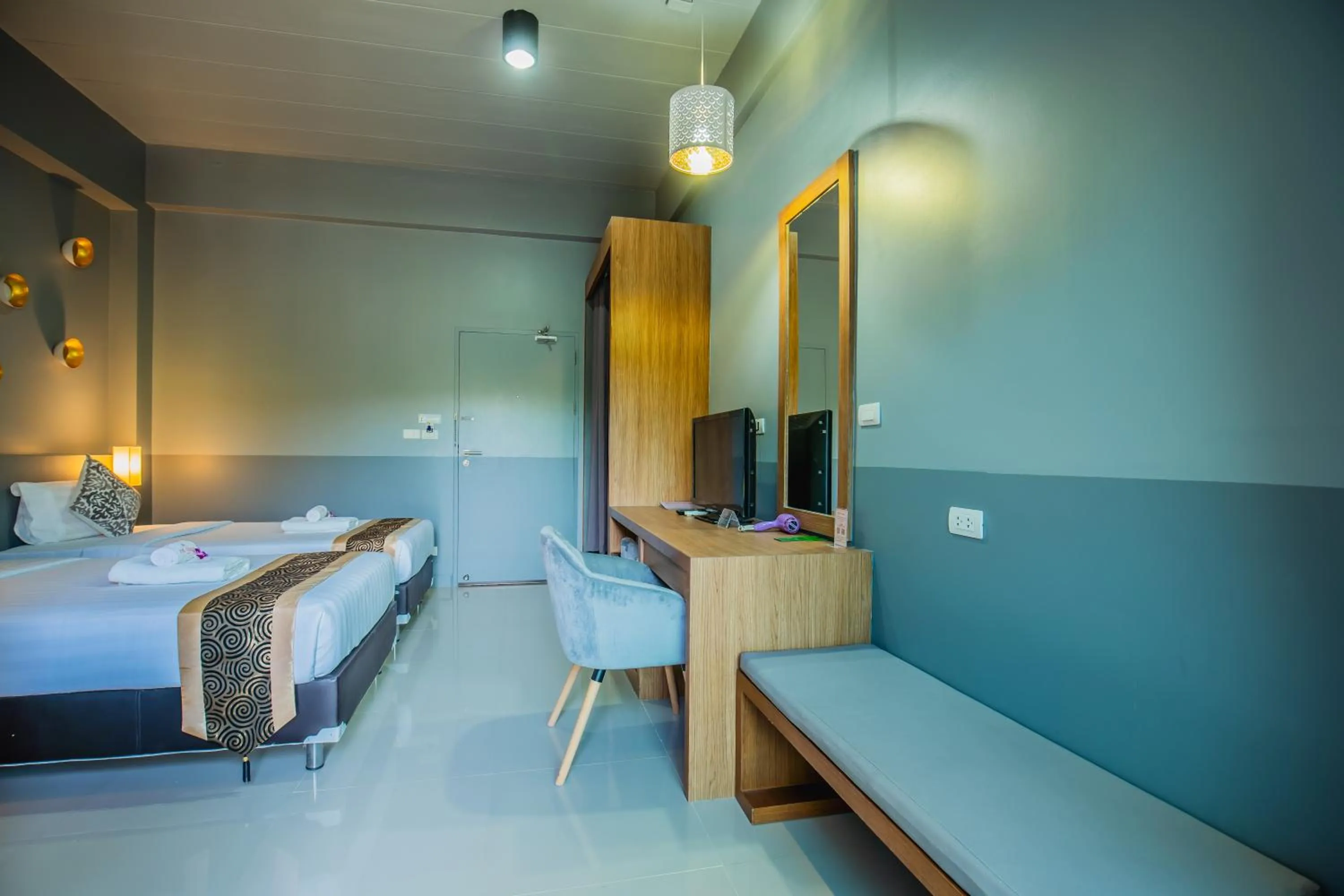 Photo of the whole room, Bed in The Rubber Hotel Phuket