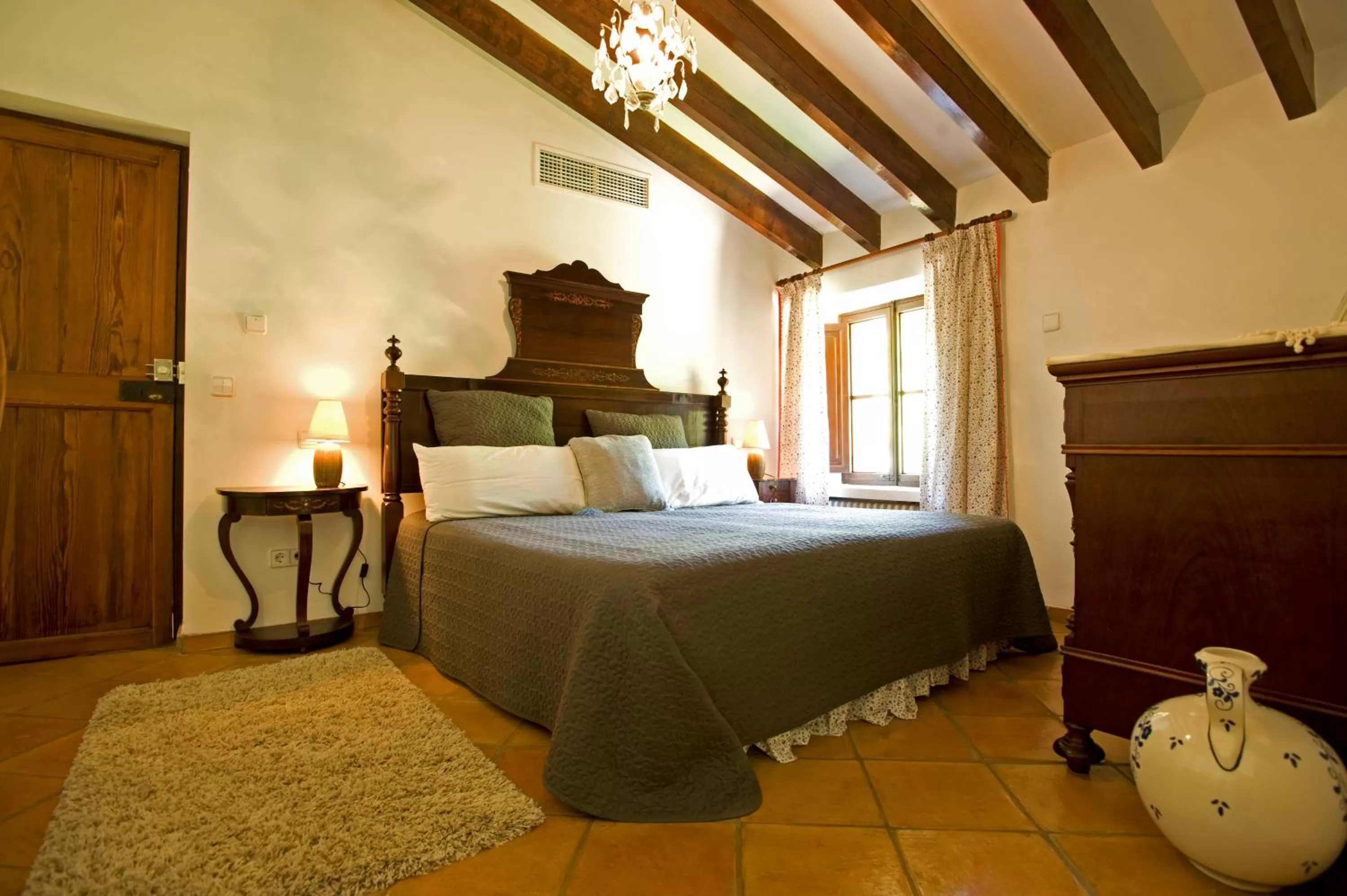 Photo of the whole room, Bed in Sa Vall Valldemossa