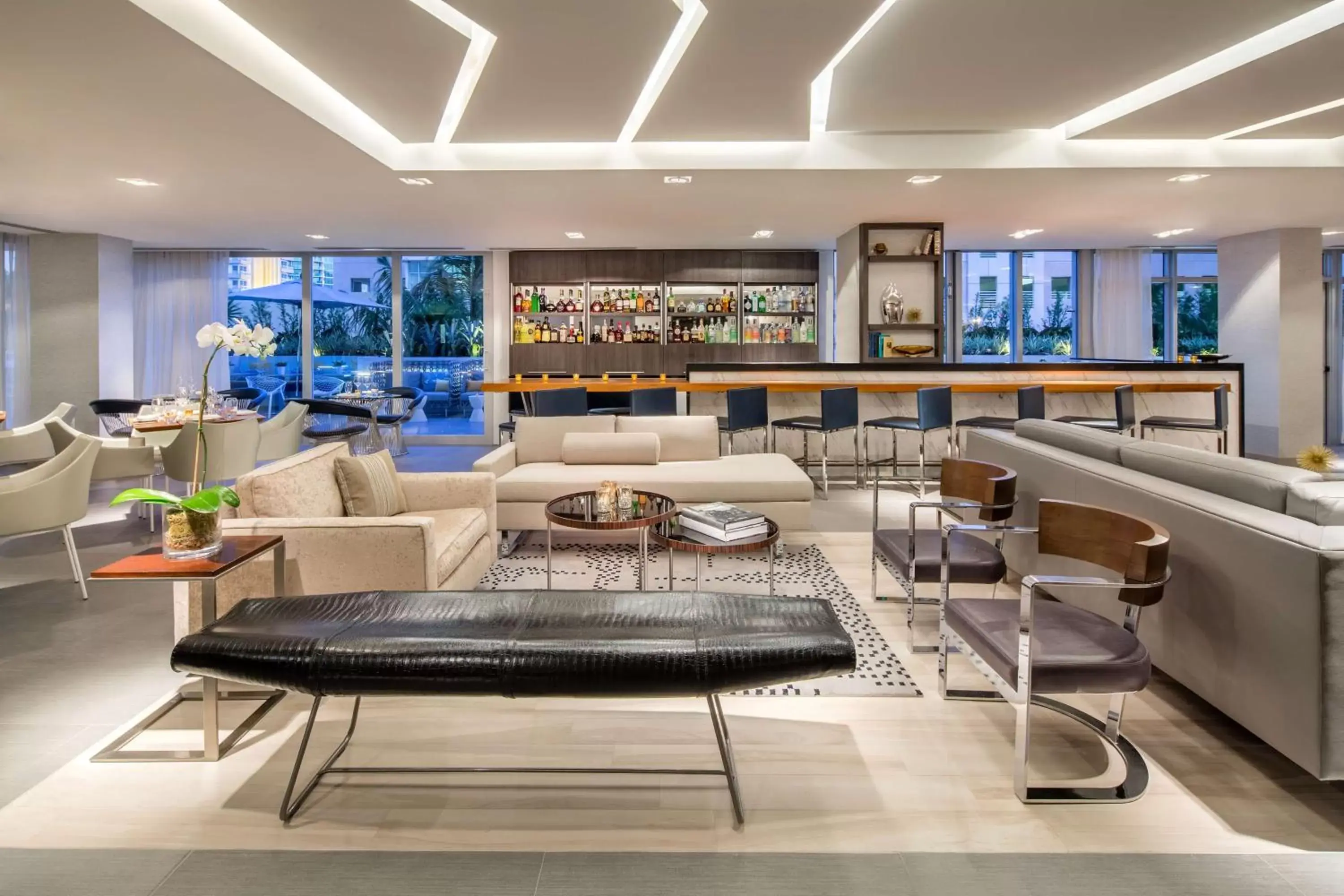 Lounge or bar, Lounge/Bar in Hyatt Centric South Beach Miami