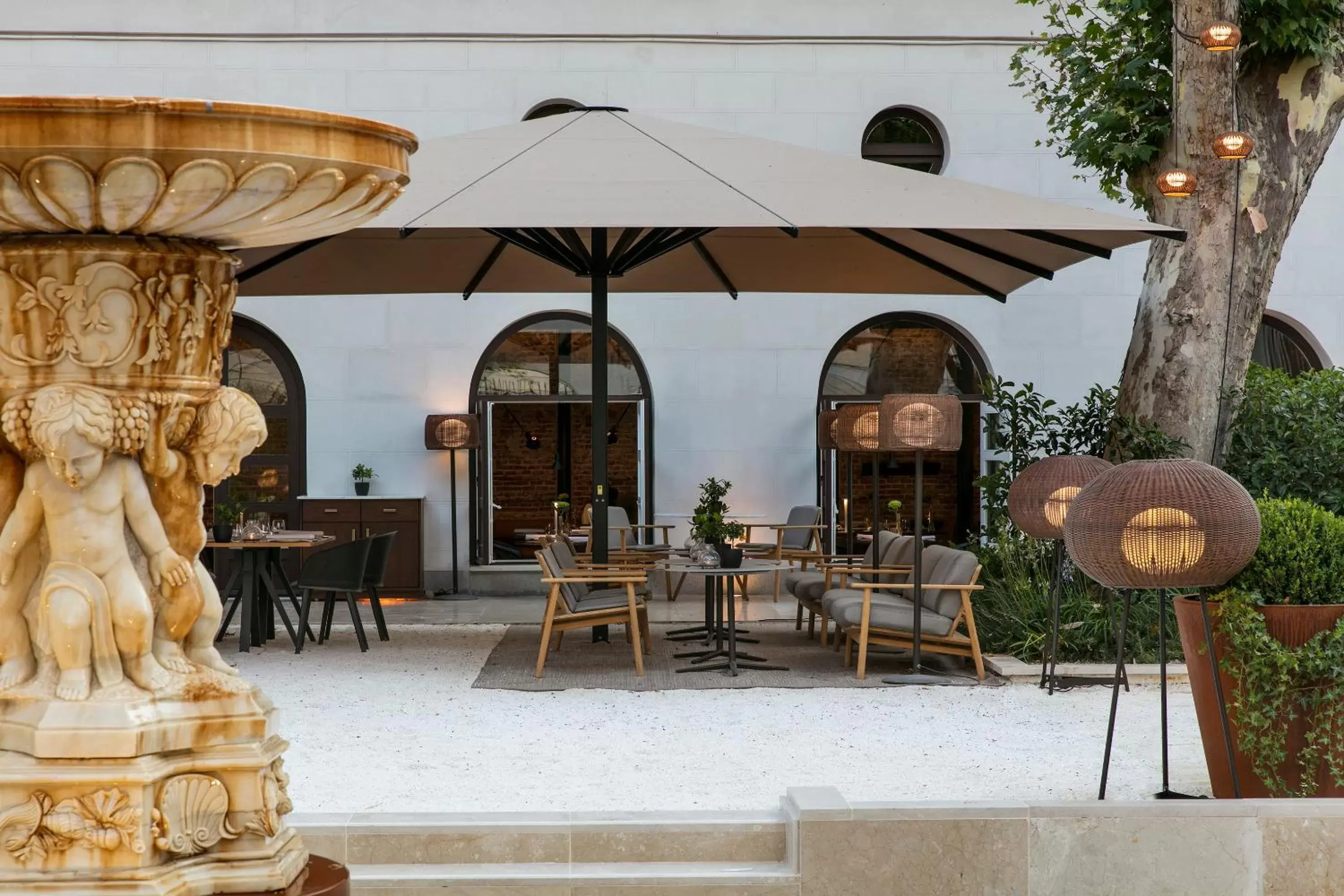 Garden, Restaurant/Places to Eat in Palacio de los Duques Gran Meliá - The Leading Hotels of the World