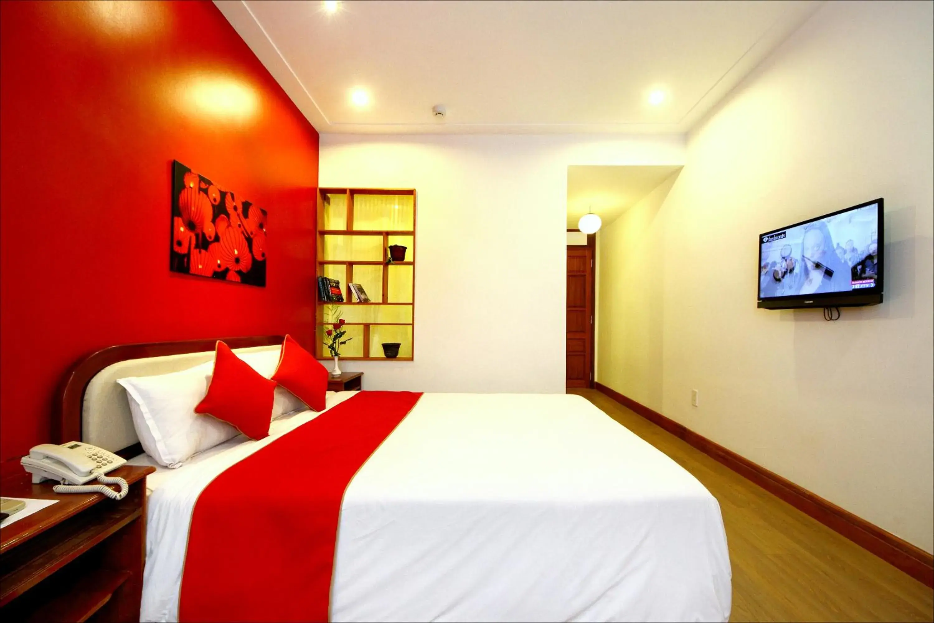 Photo of the whole room, Bed in Thanh Van 1 Hotel