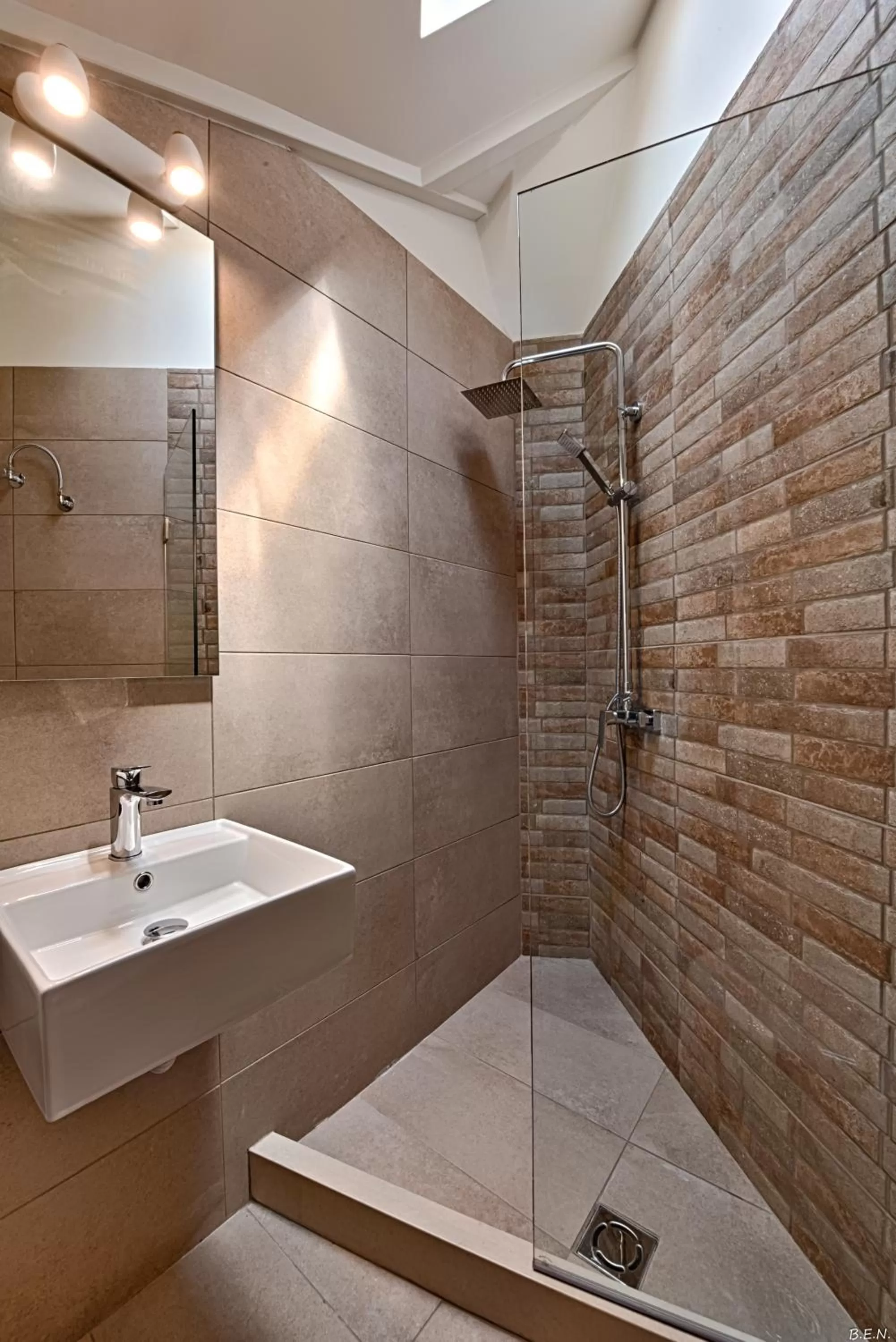 Shower in Alexia's Apartments