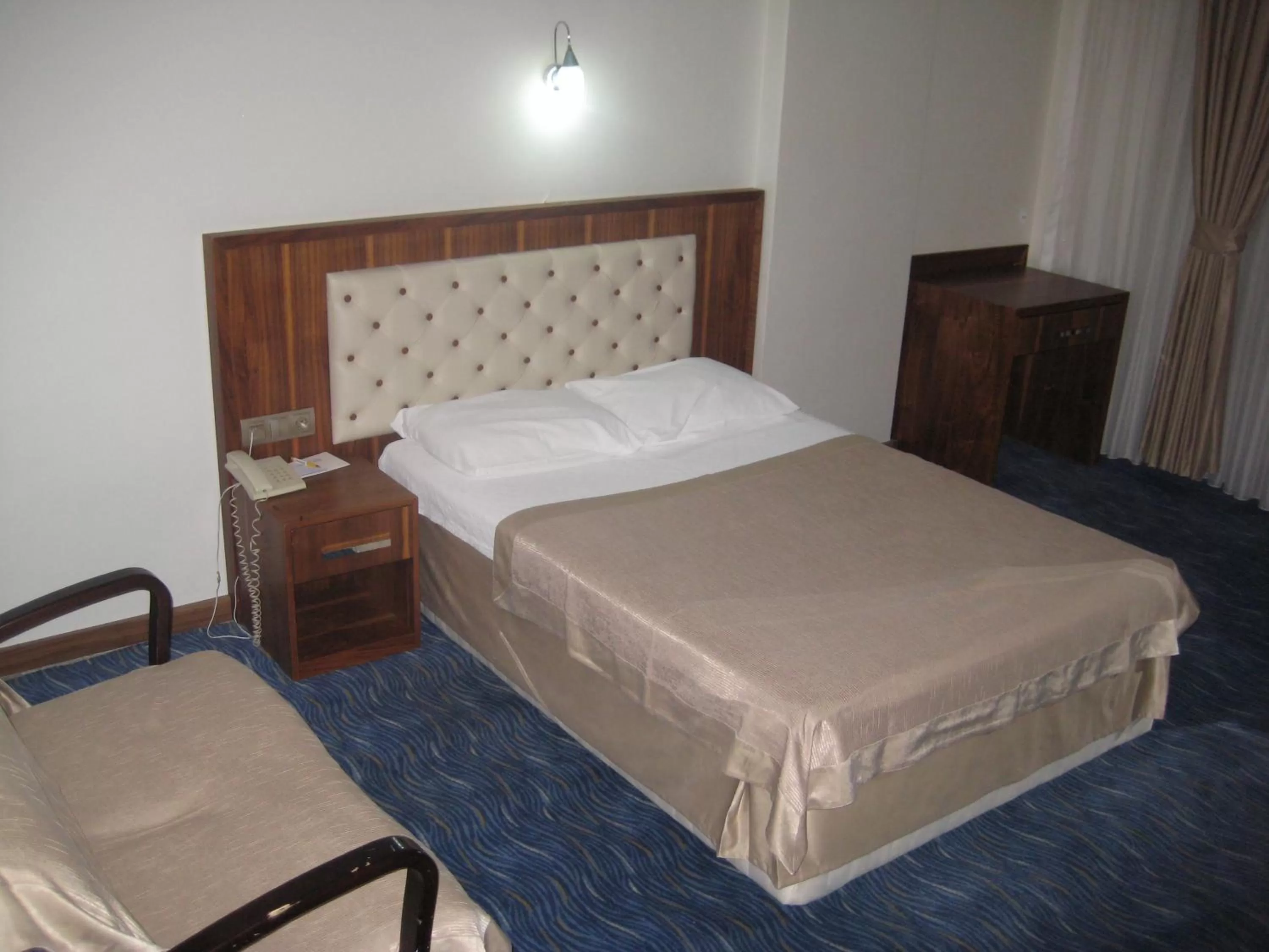 Bedroom, Bed in Miroglu Hotel