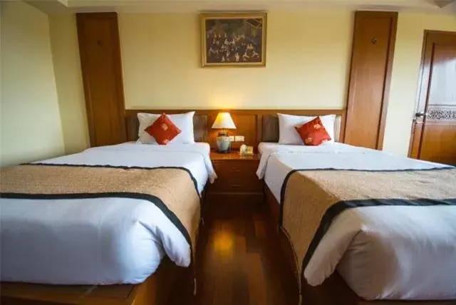 Bed in Chakungrao Riverview Hotel