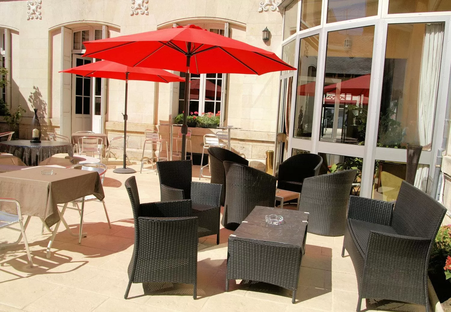 Patio in Best Western Central Hotel