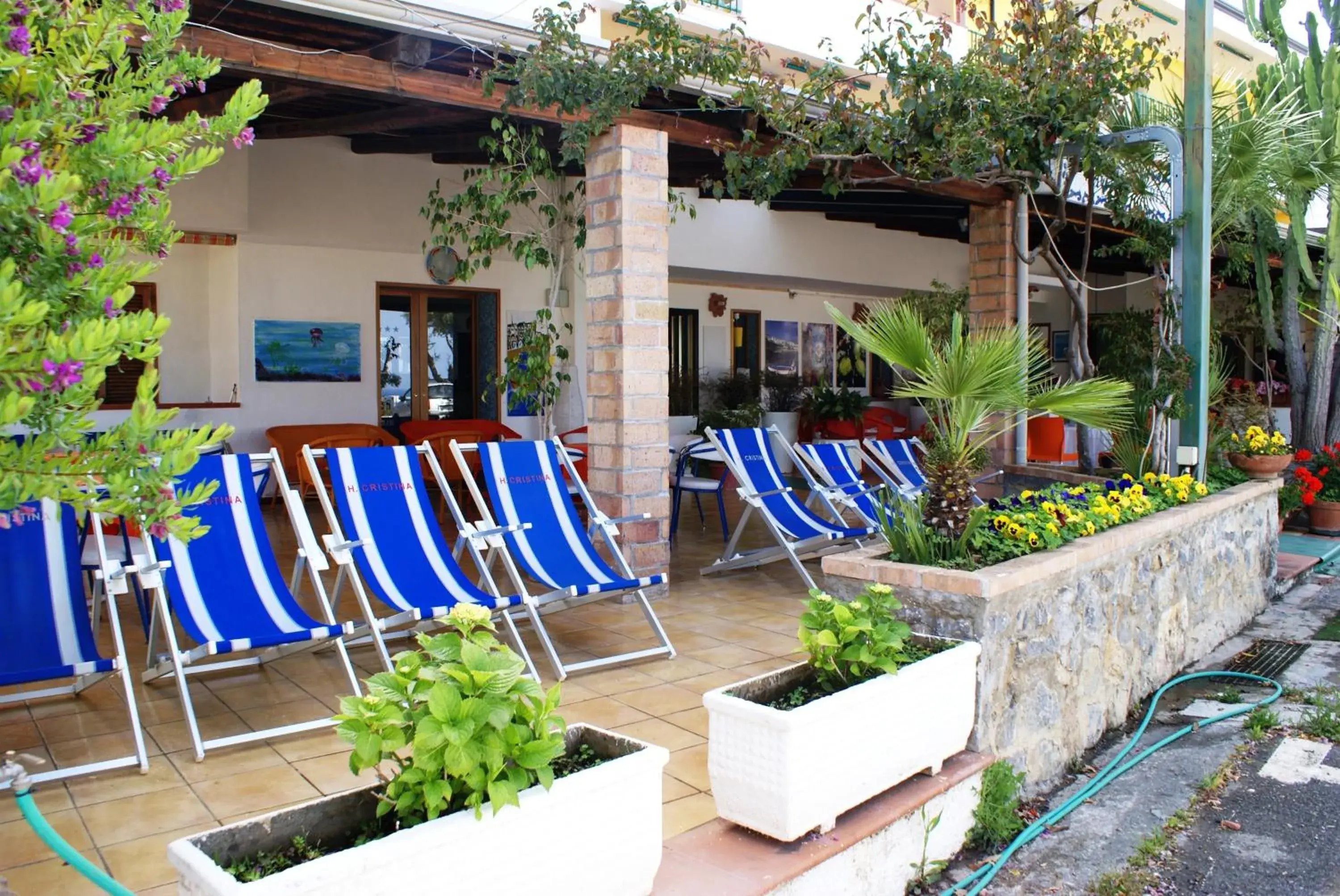 Seating area in Hotel Cristina