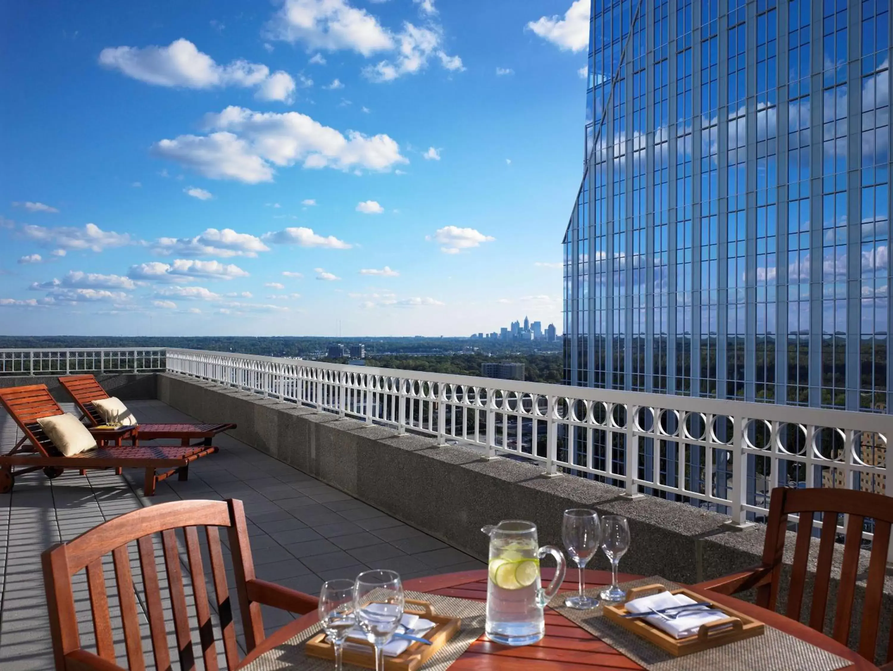 Photo of the whole room, Restaurant/Places to Eat in Grand Hyatt Atlanta in Buckhead