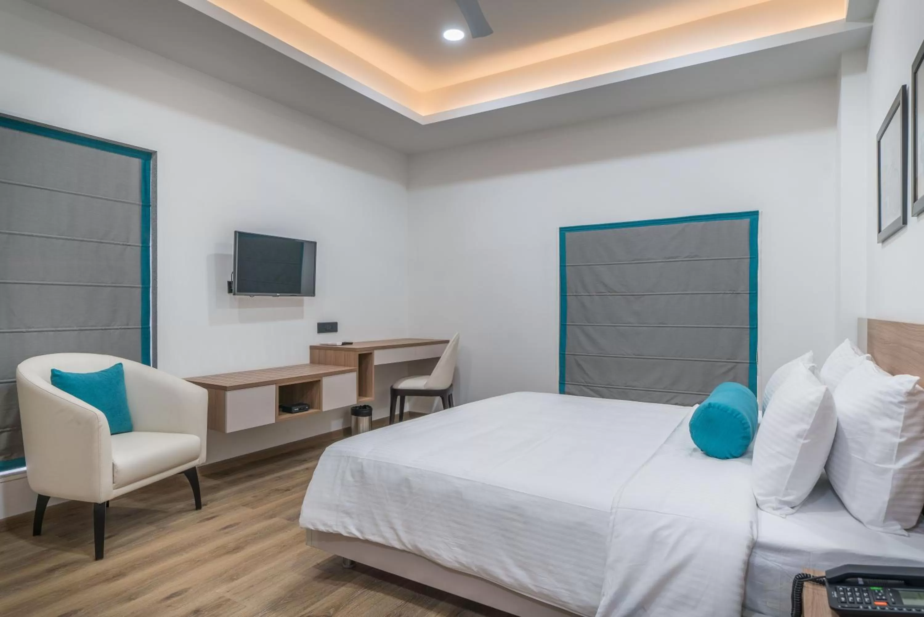 Coffee/tea facilities, Bed in SKYLA Studios & Suites - Jubilee Hills