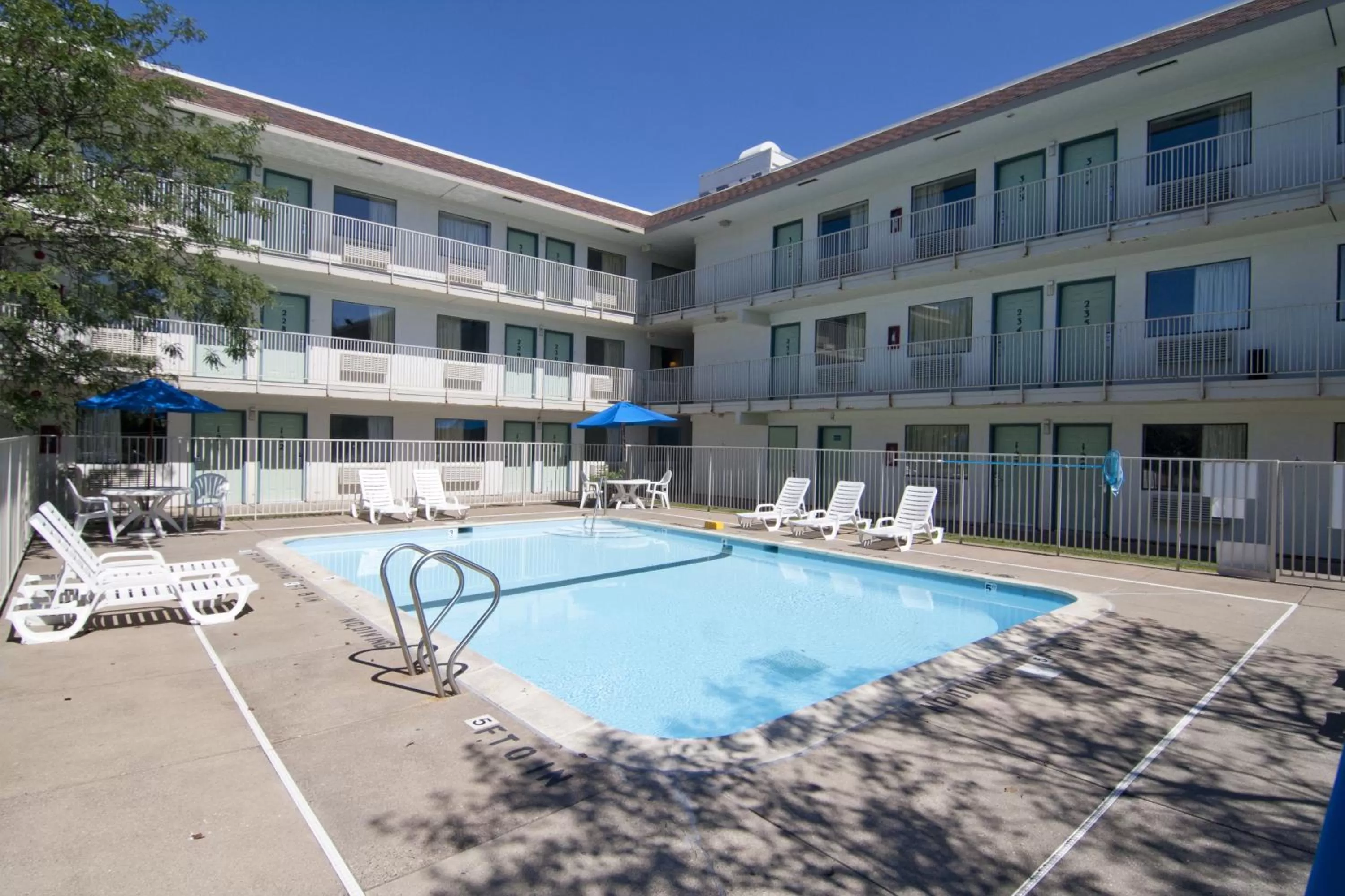 Swimming pool in Motel 6-Roseville, MN - Minneapolis North