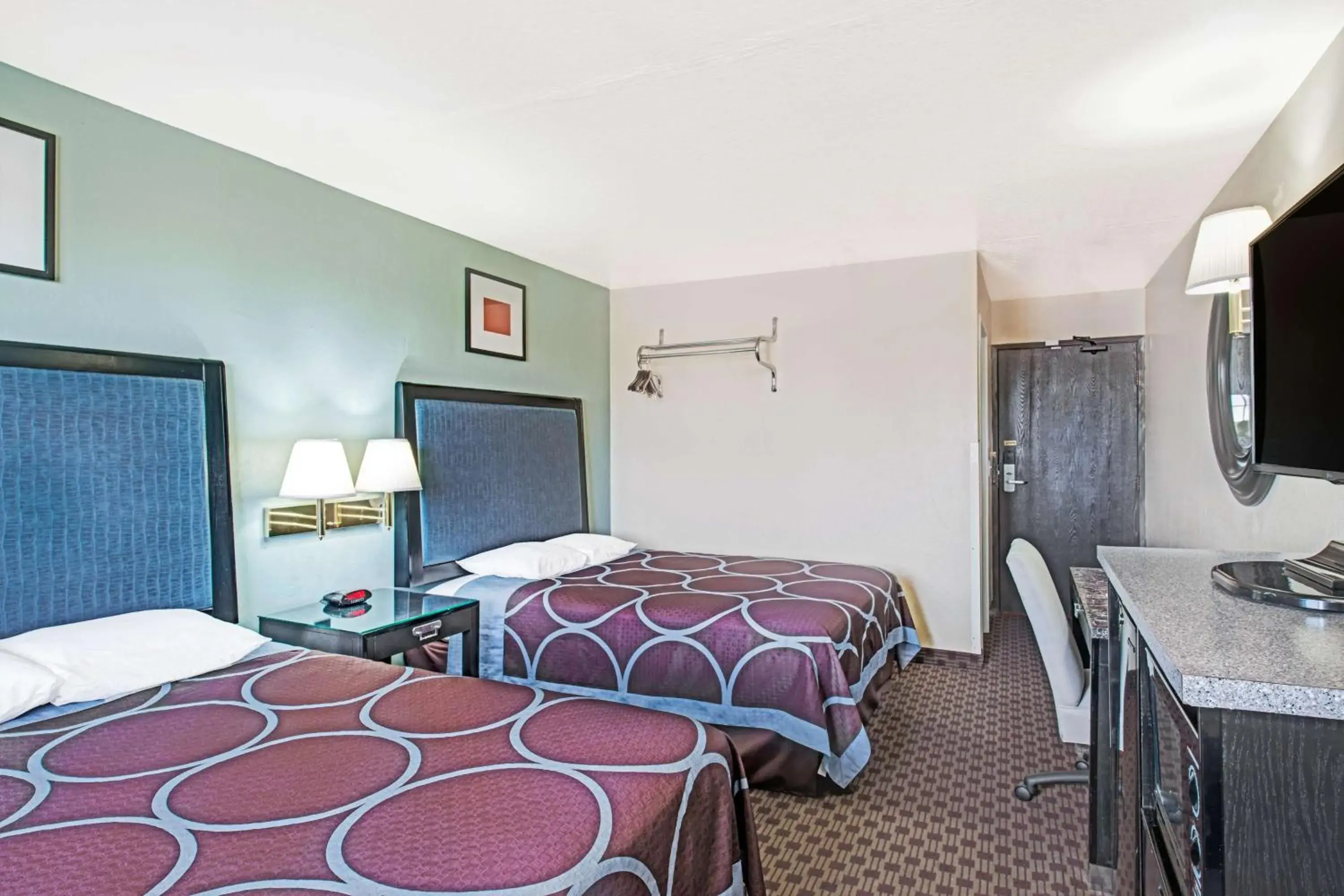 Queen Room with Two Queen Beds - Smoking in Super 8 by Wyndham Sacramento/Florin Rd