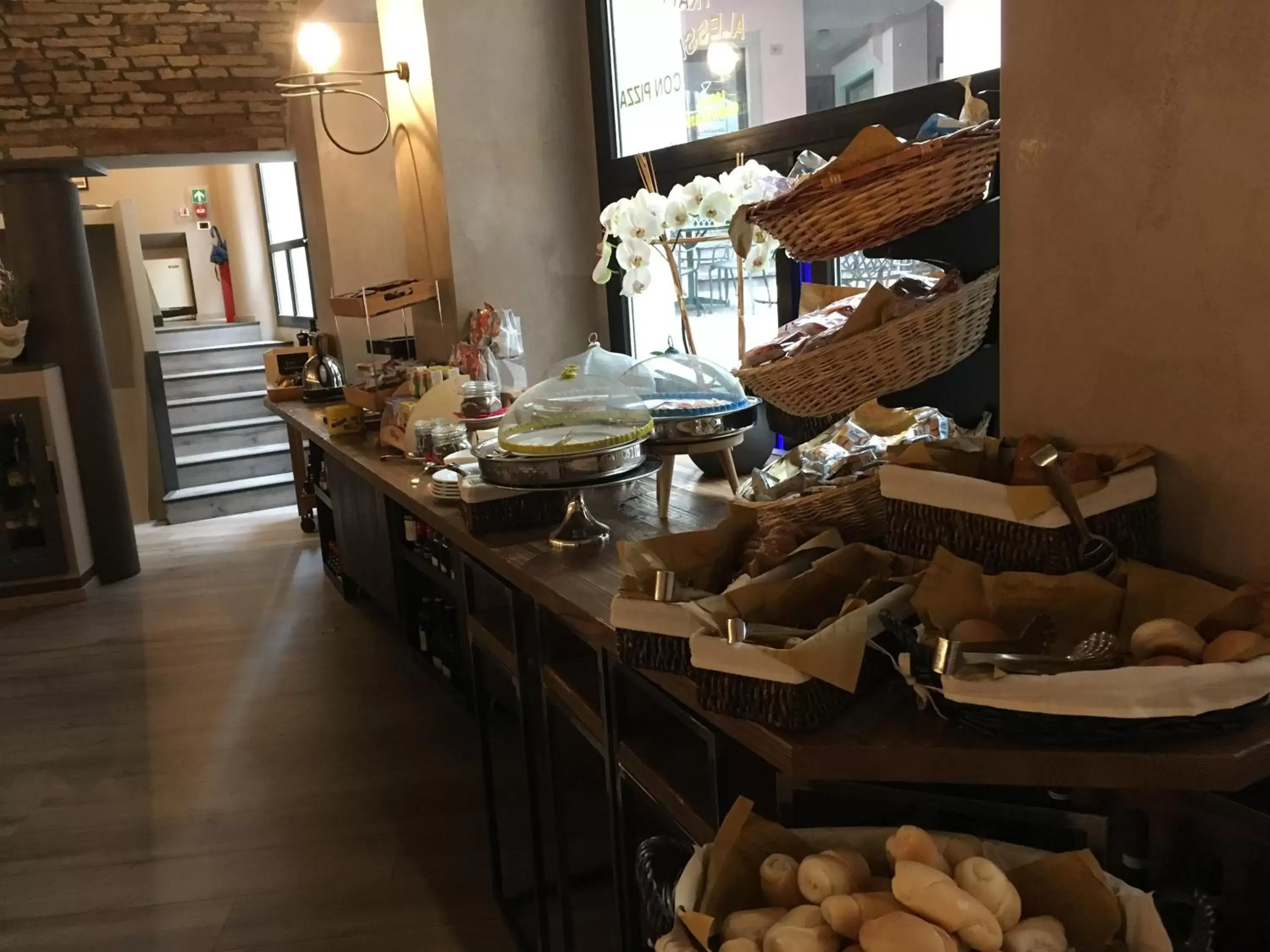 Restaurant/places to eat in Alessi Hotel Trattoria Restaurant/places to eat in Alessi Hotel Trattoria