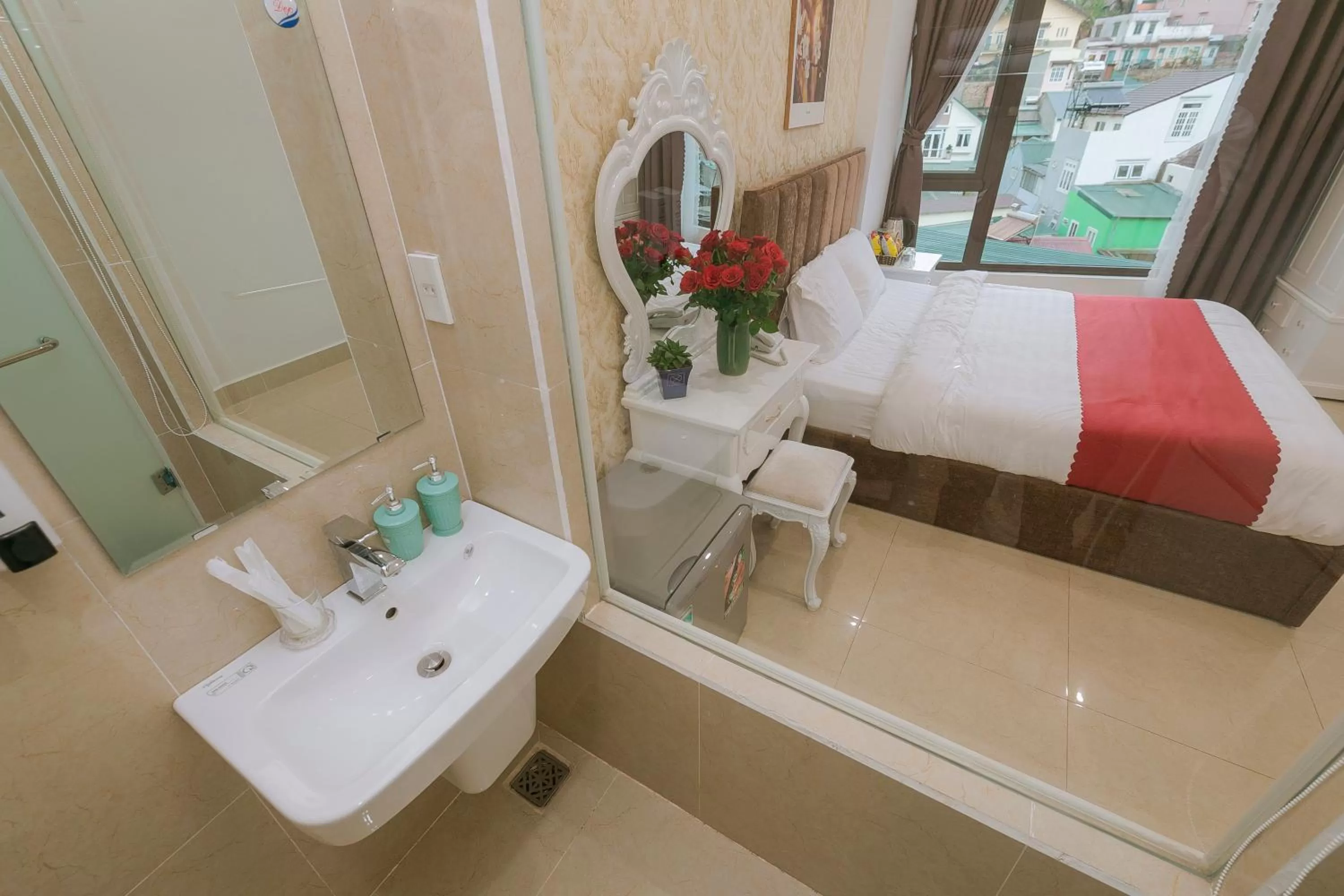 Bathroom, Bed in Ngàn Phố Studio & Love Hotel