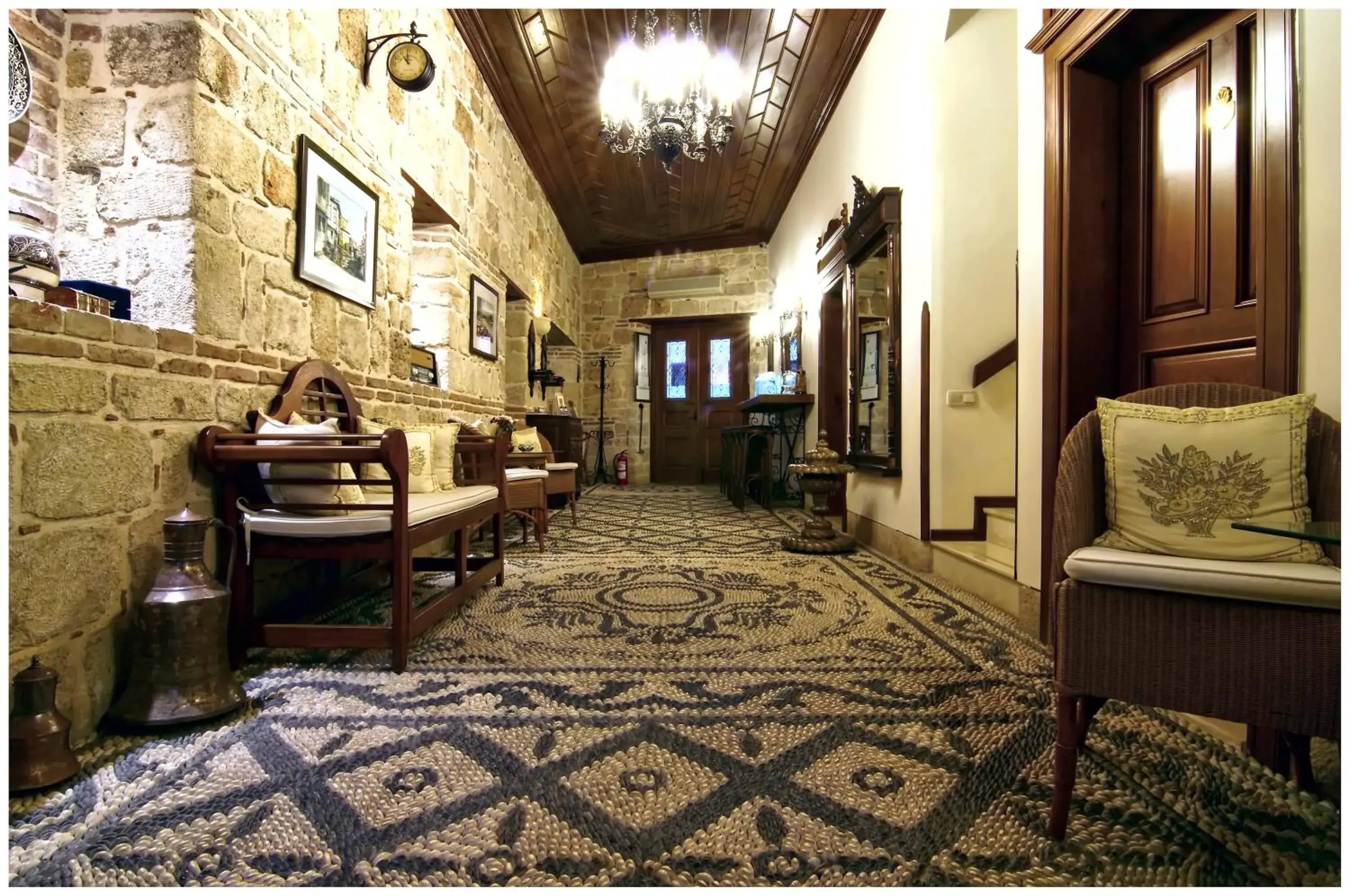 Lounge or bar, Seating Area in Minyon Hotel