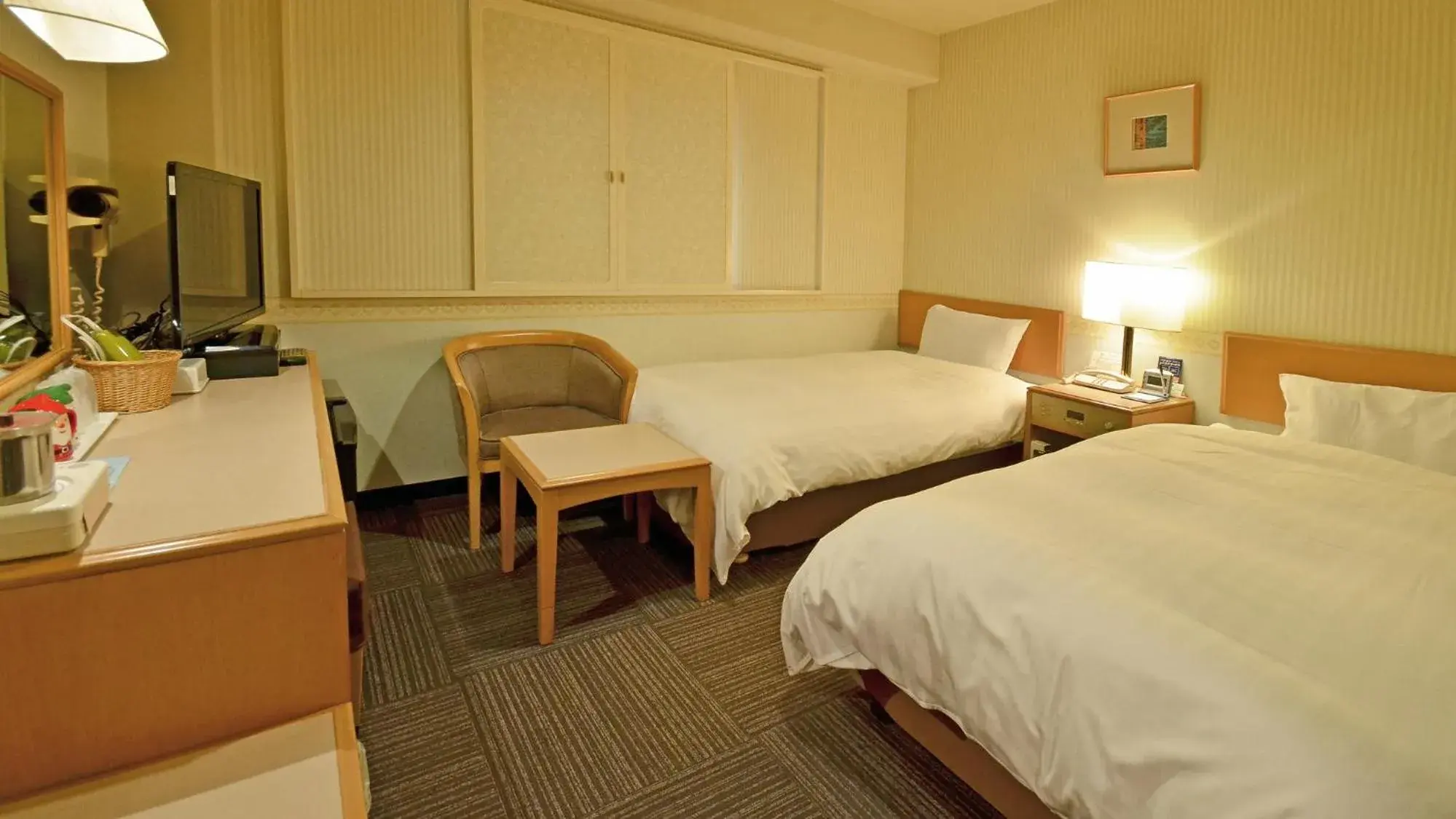 Twin Room in Omura Central Hotel Twin Room in Omura Central Hotel