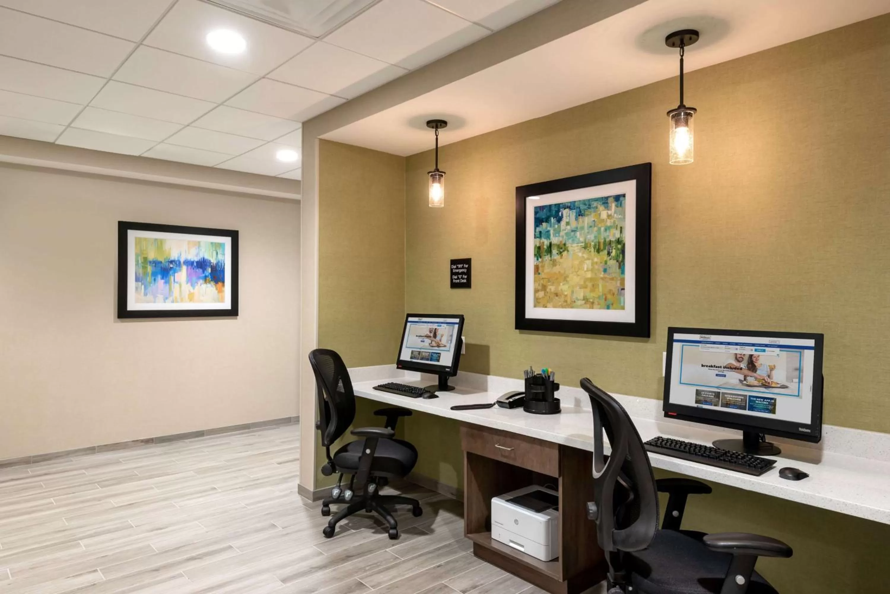 Business facilities in Hampton Inn Baltimore Bayview Campus