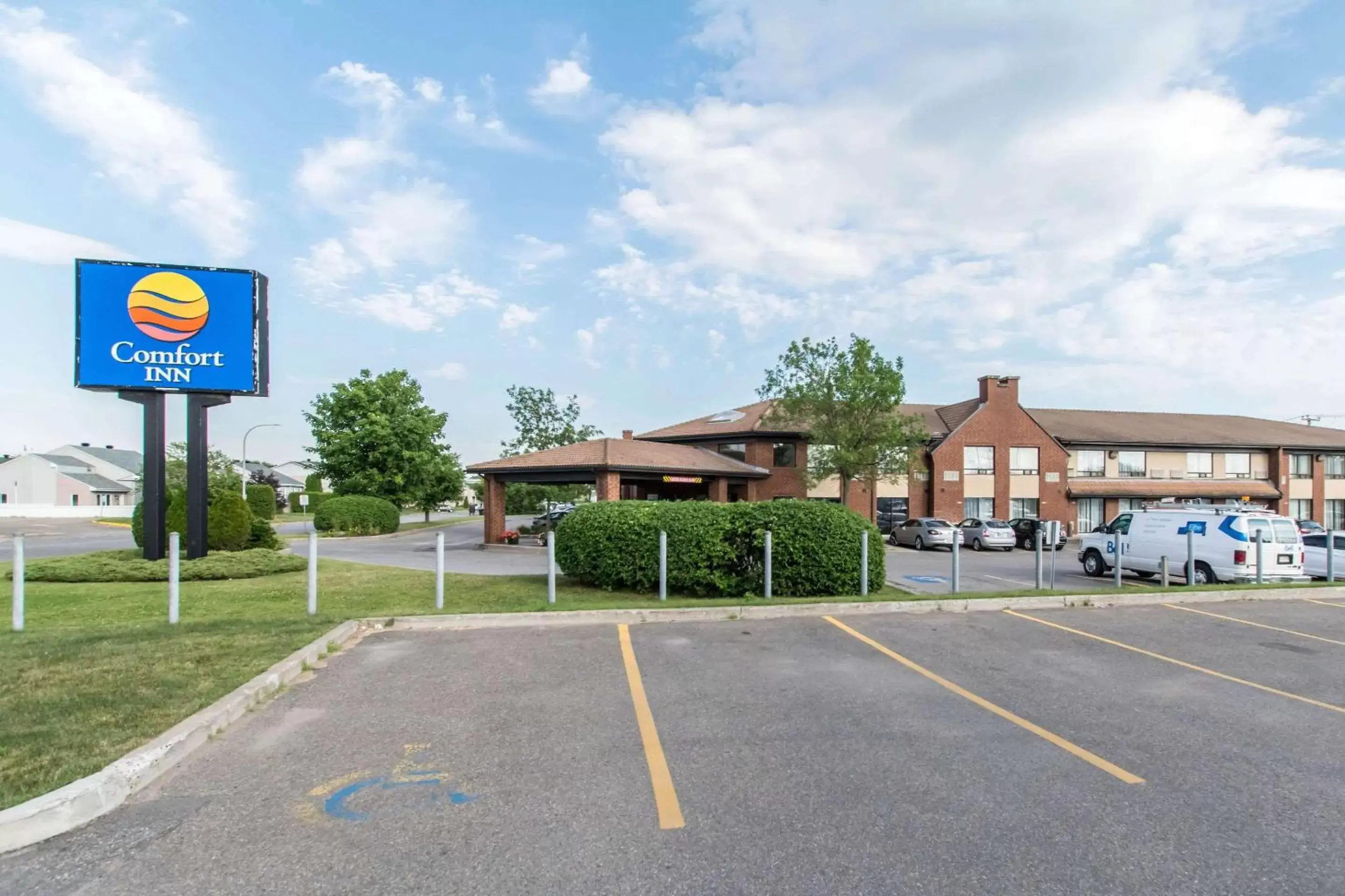 Property Building in Comfort Inn Trois-Rivieres