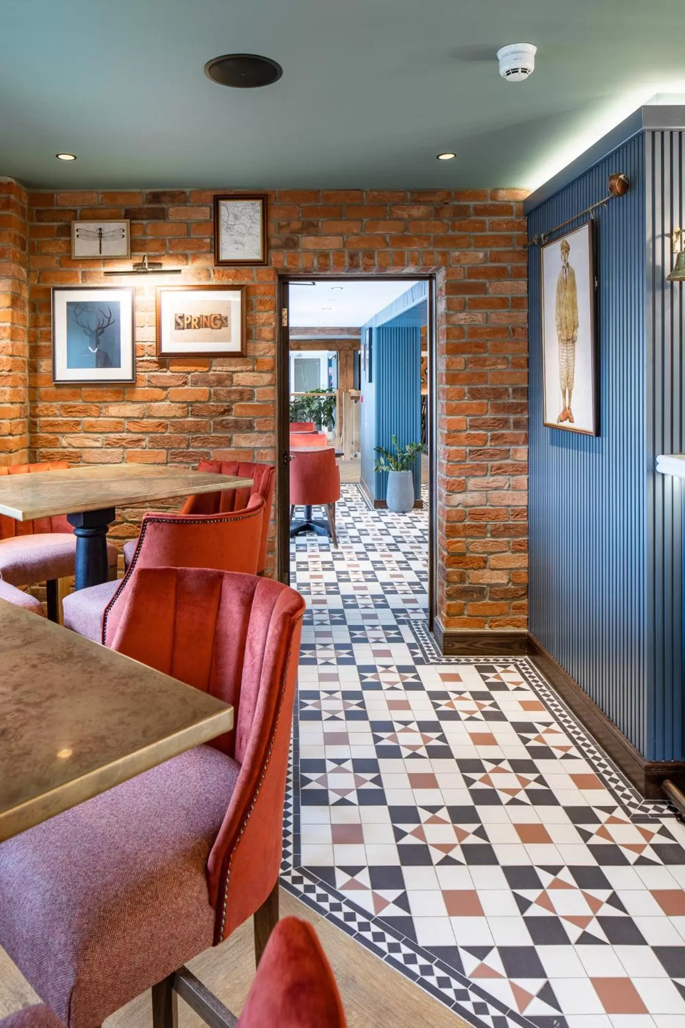 Lounge or bar in The Springs Resort & Golf Club