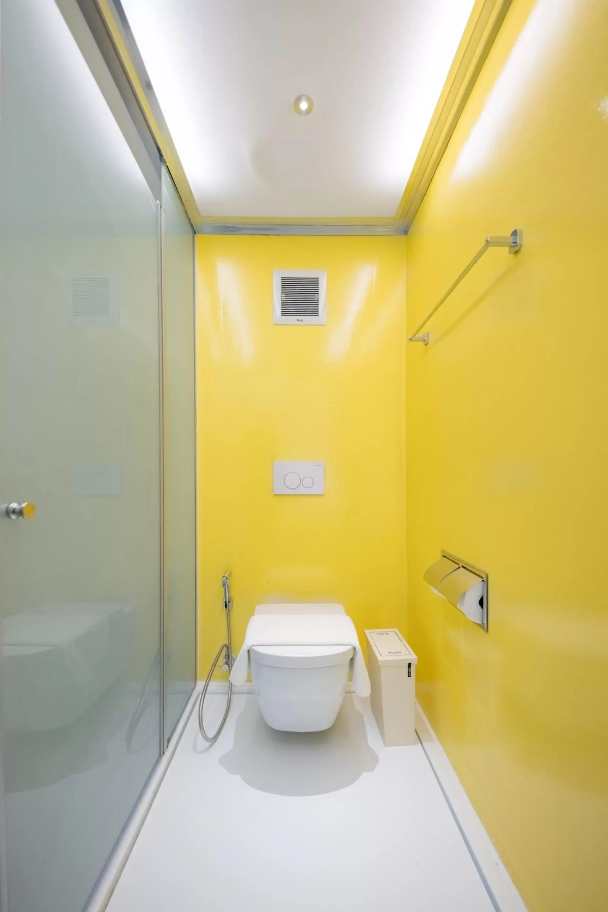 Toilet, Bathroom in Yello Rooms Hotel Victory Monument