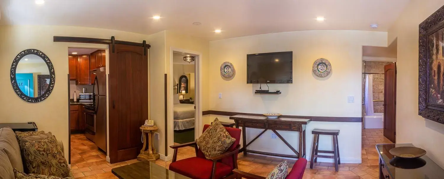 Seating Area in Castillo Inn at the Beach