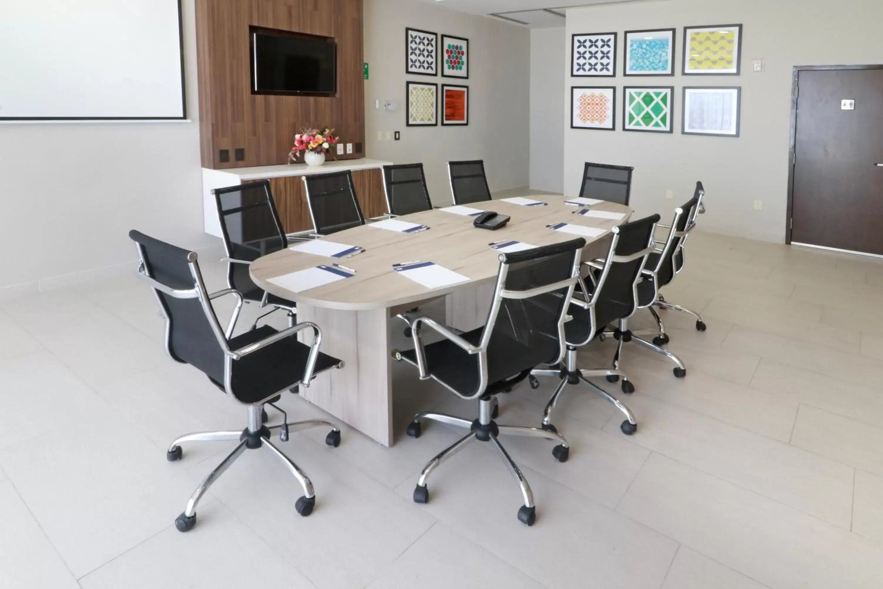 Meeting/conference room in Holiday Inn Express & Suites - Playa del Carmen, an IHG Hotel