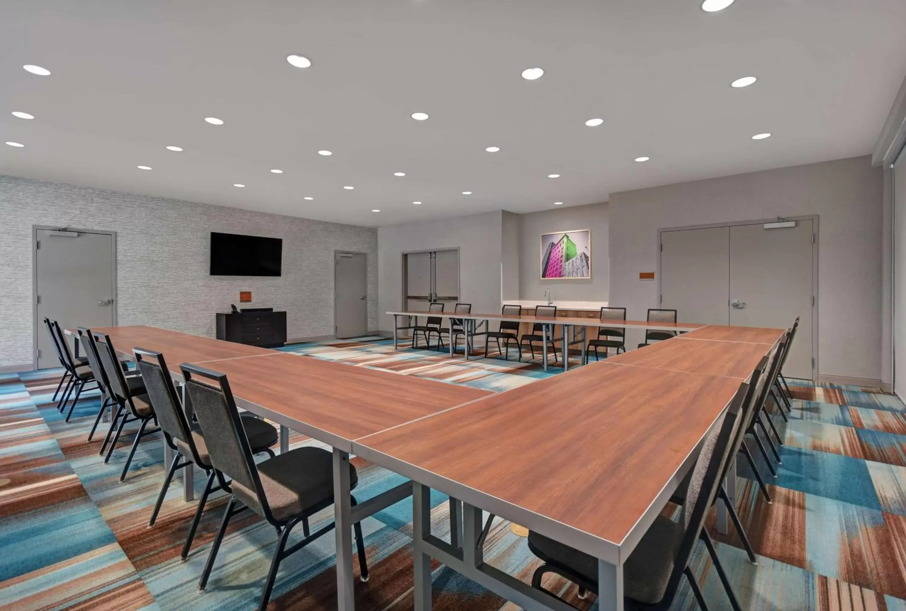 Meeting/conference room in Home2 Suites By Hilton Raleigh North I-540