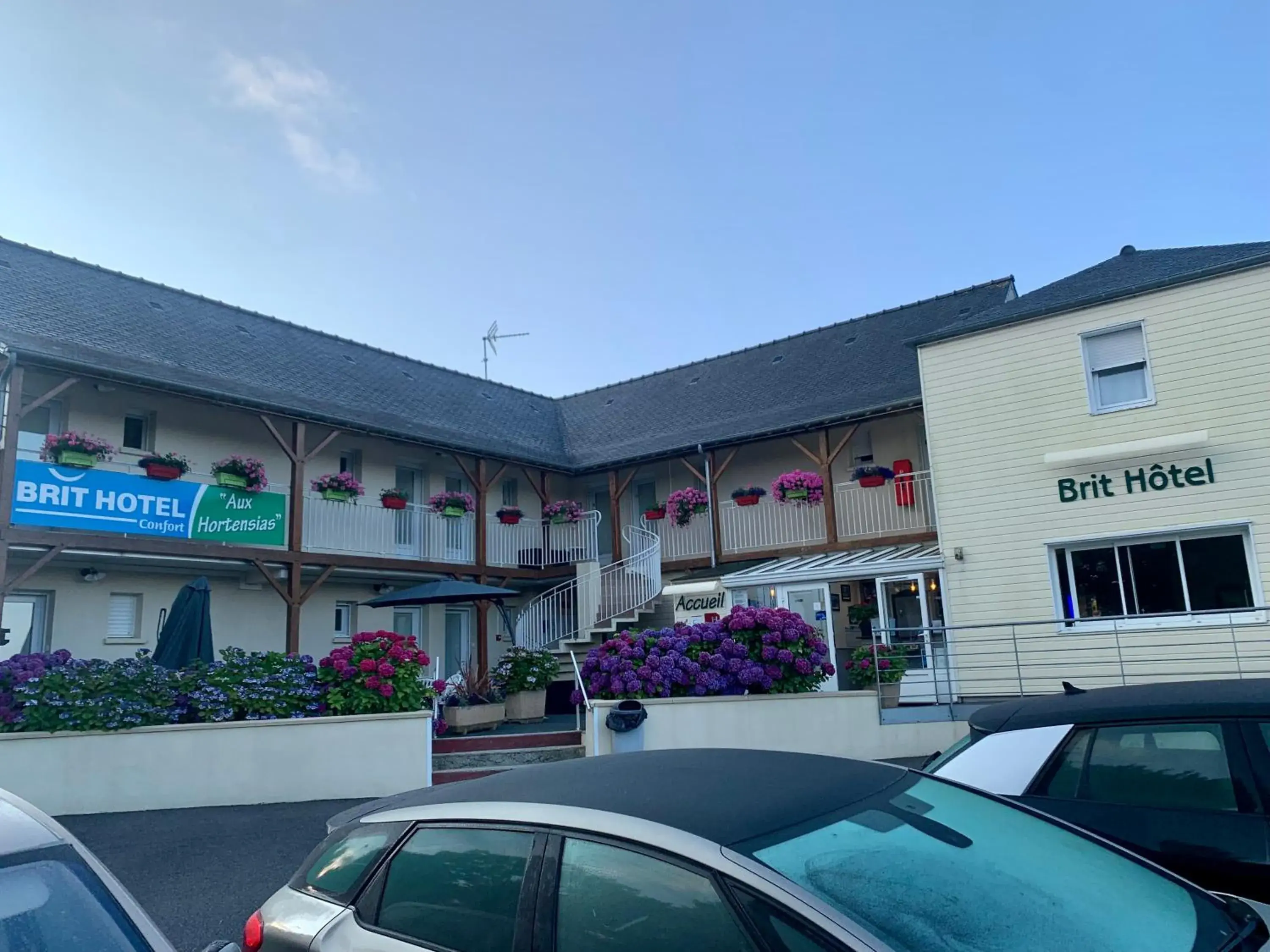 Property Building in BRIT HOTEL Lannion Perros