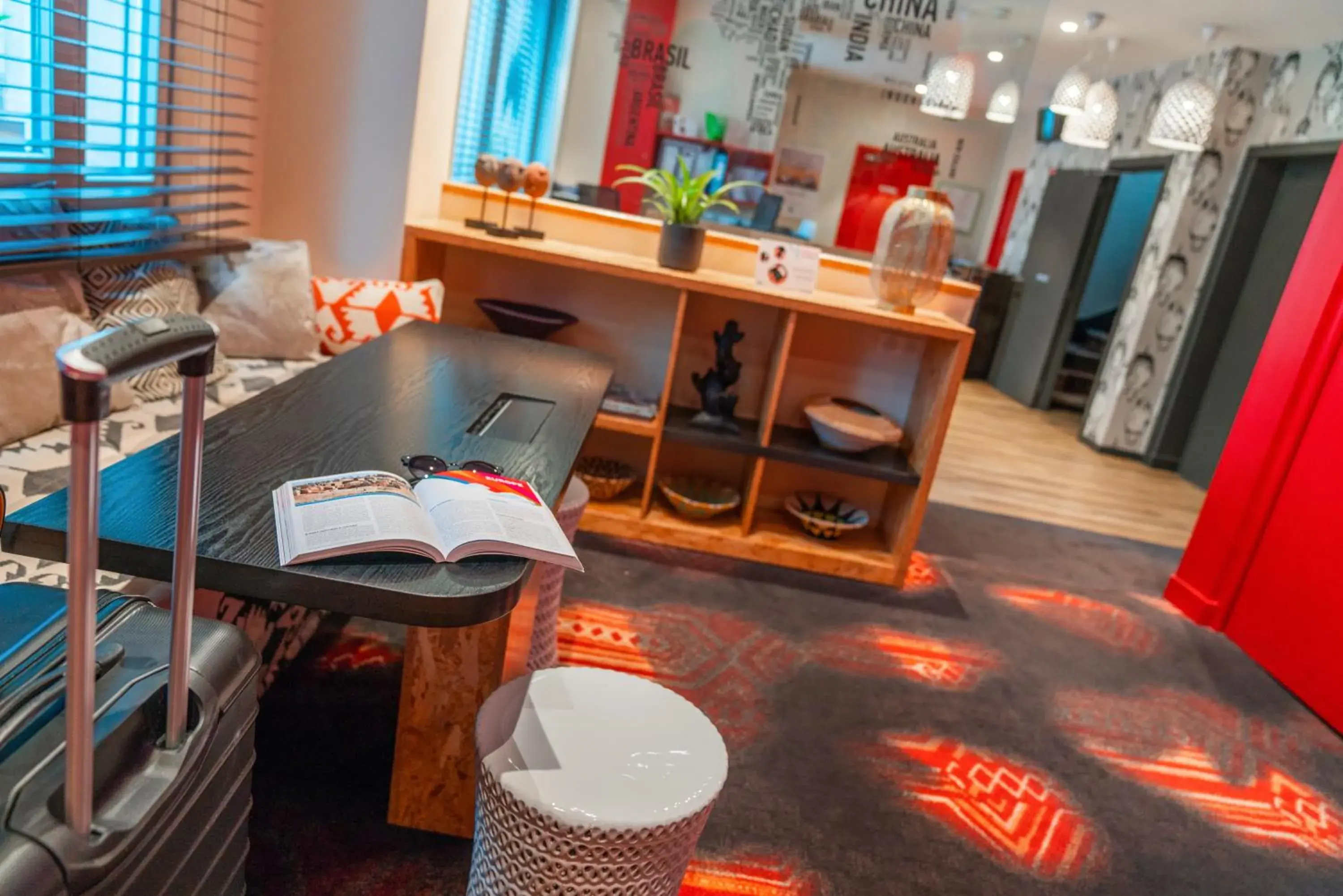 Lobby or reception in ibis Styles Paris Boulogne Marcel Sembat Lobby or reception in ibis Styles Paris Boulogne Marcel Sembat