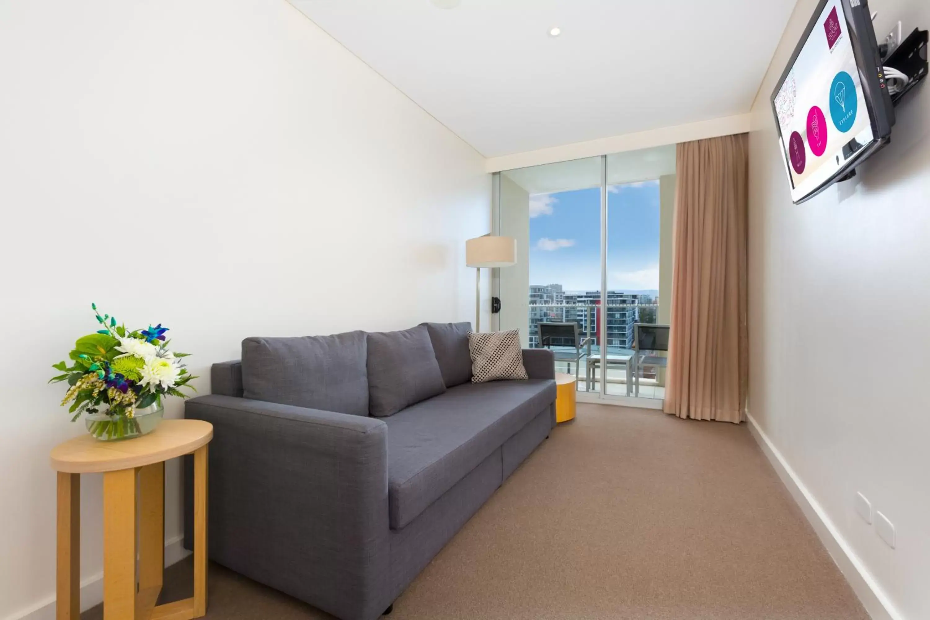 Living room, Seating Area in Sage Hotel Wollongong