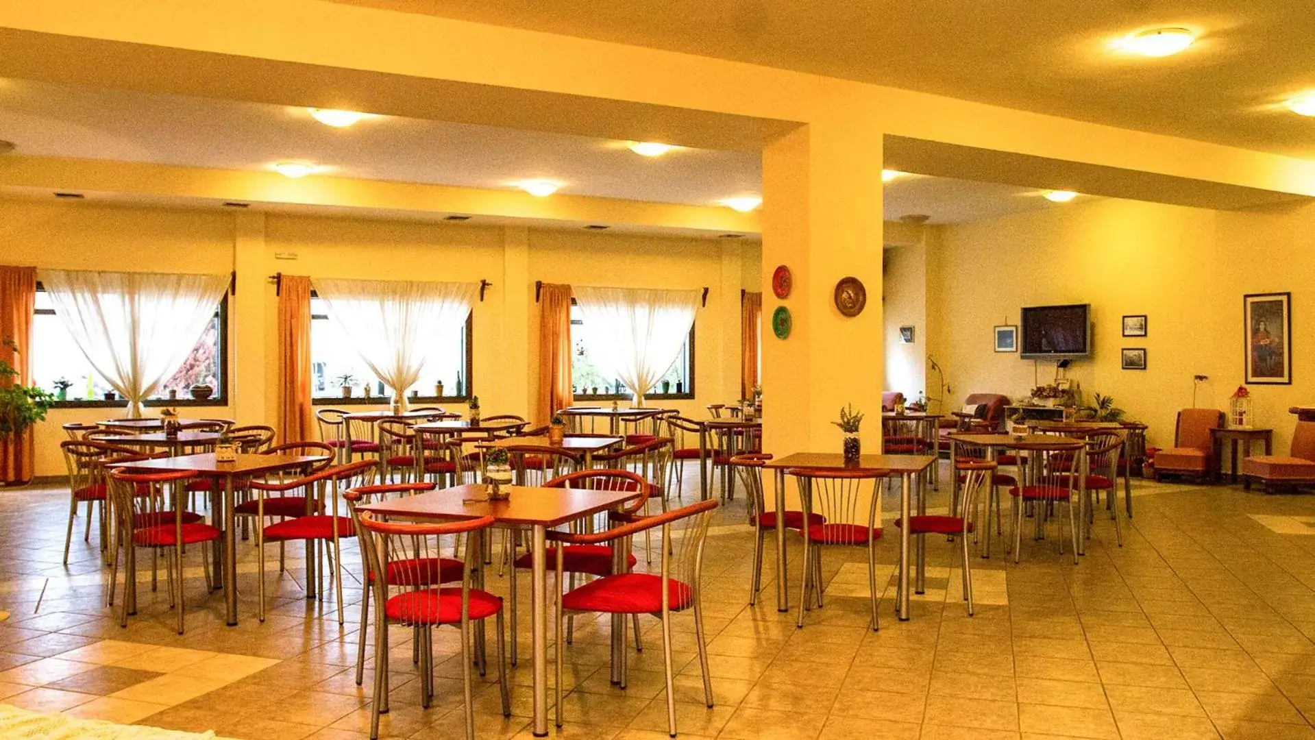 Banquet/Function facilities, Restaurant/Places to Eat in Hotel Alos