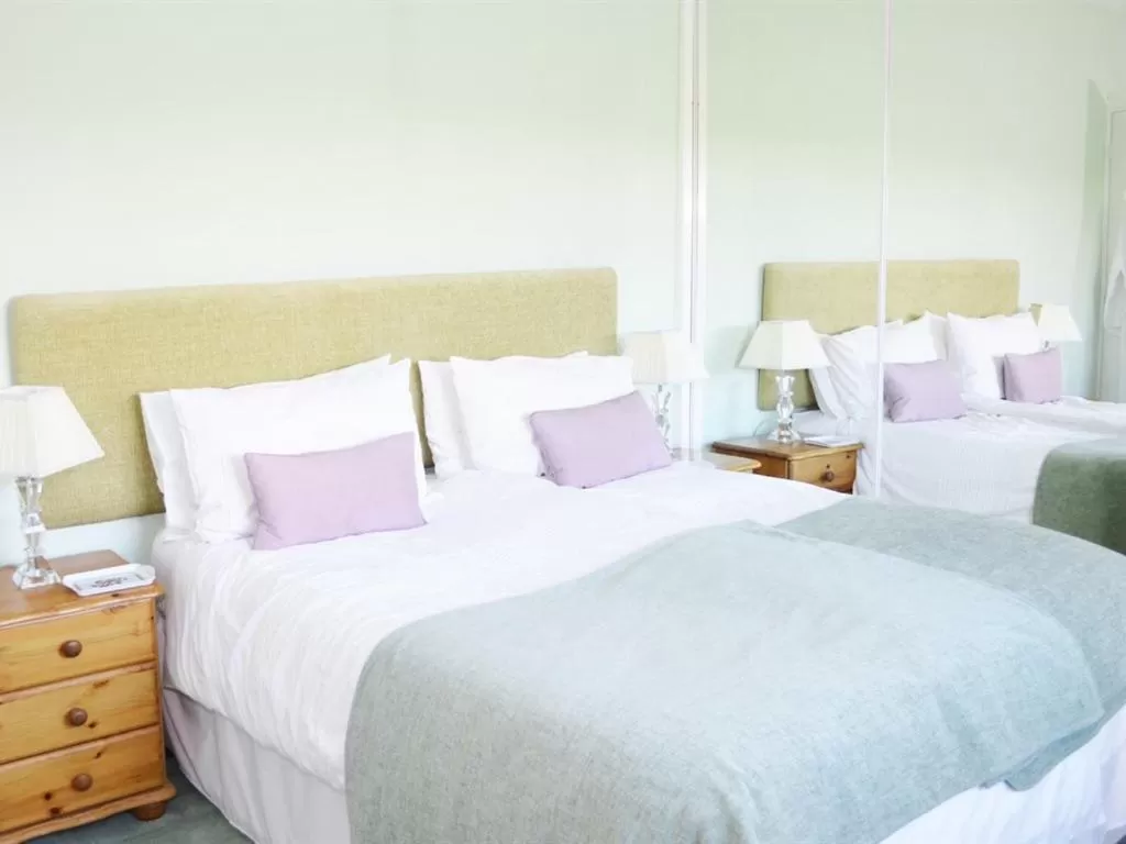 Bedroom, Bed in Dove Meadow