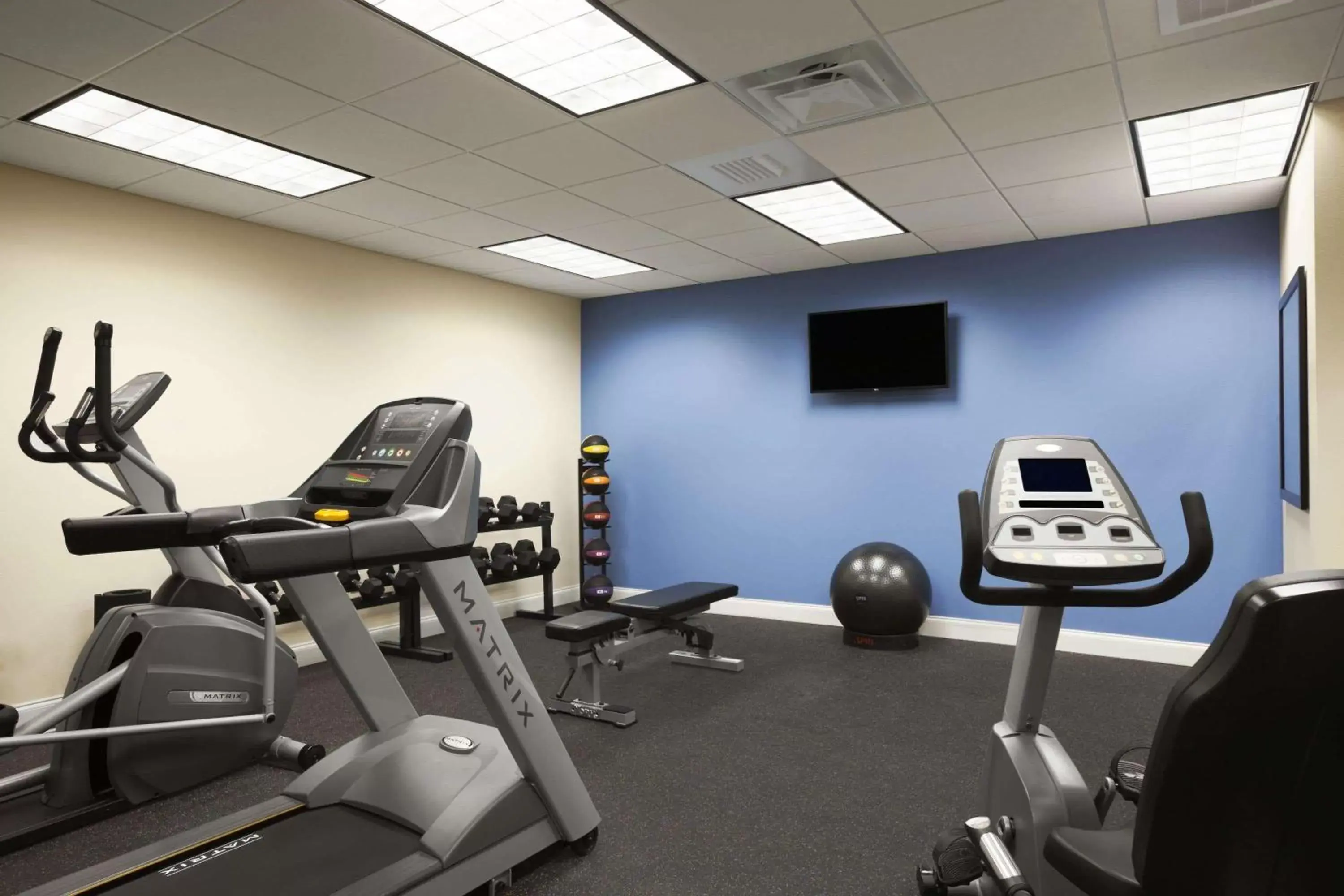 Activities, Fitness Center/Facilities in Days Inn & Suites by Wyndham Altoona