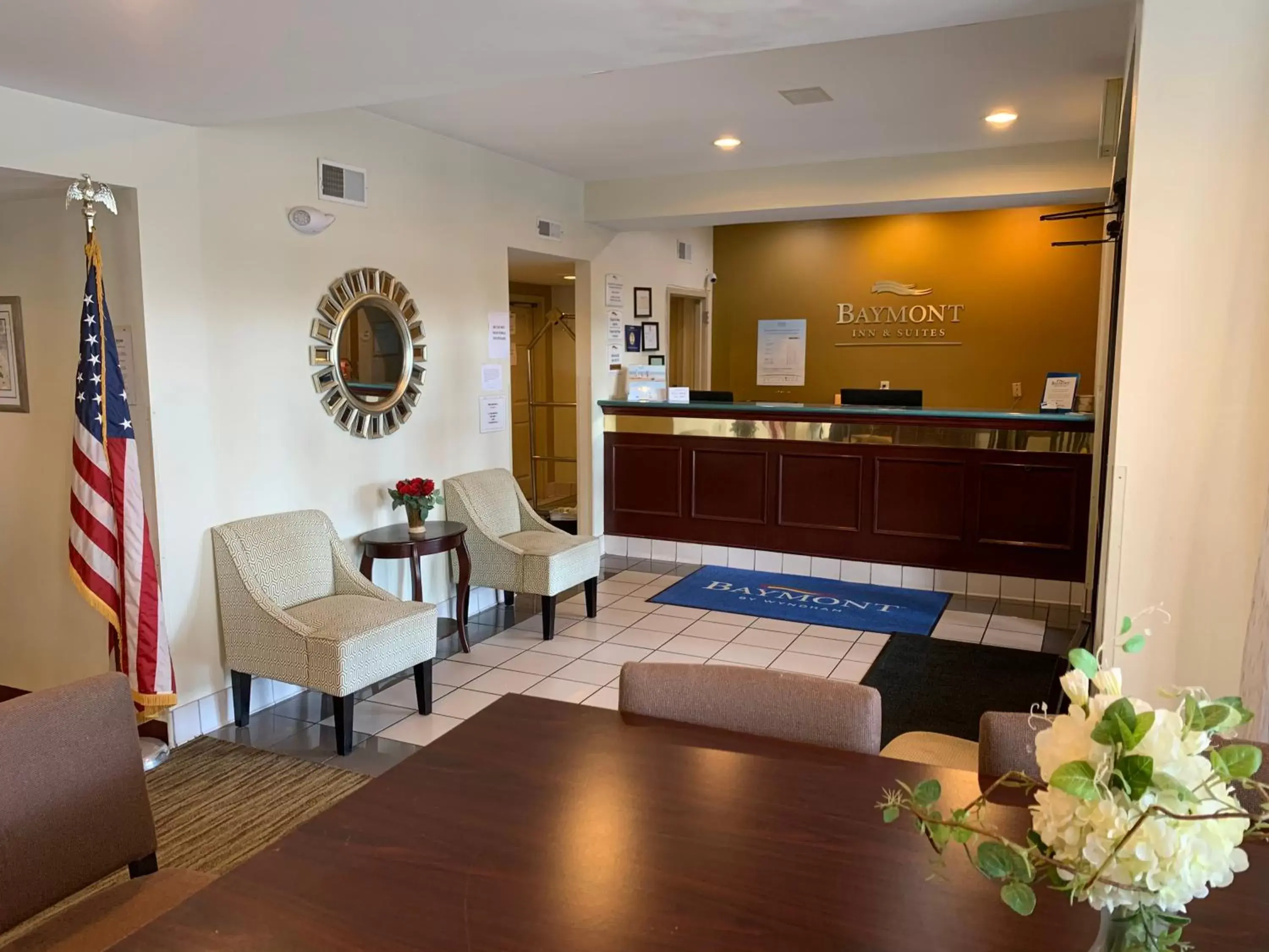 Lobby or reception, Lobby/Reception in Baymont by Wyndham Cave City