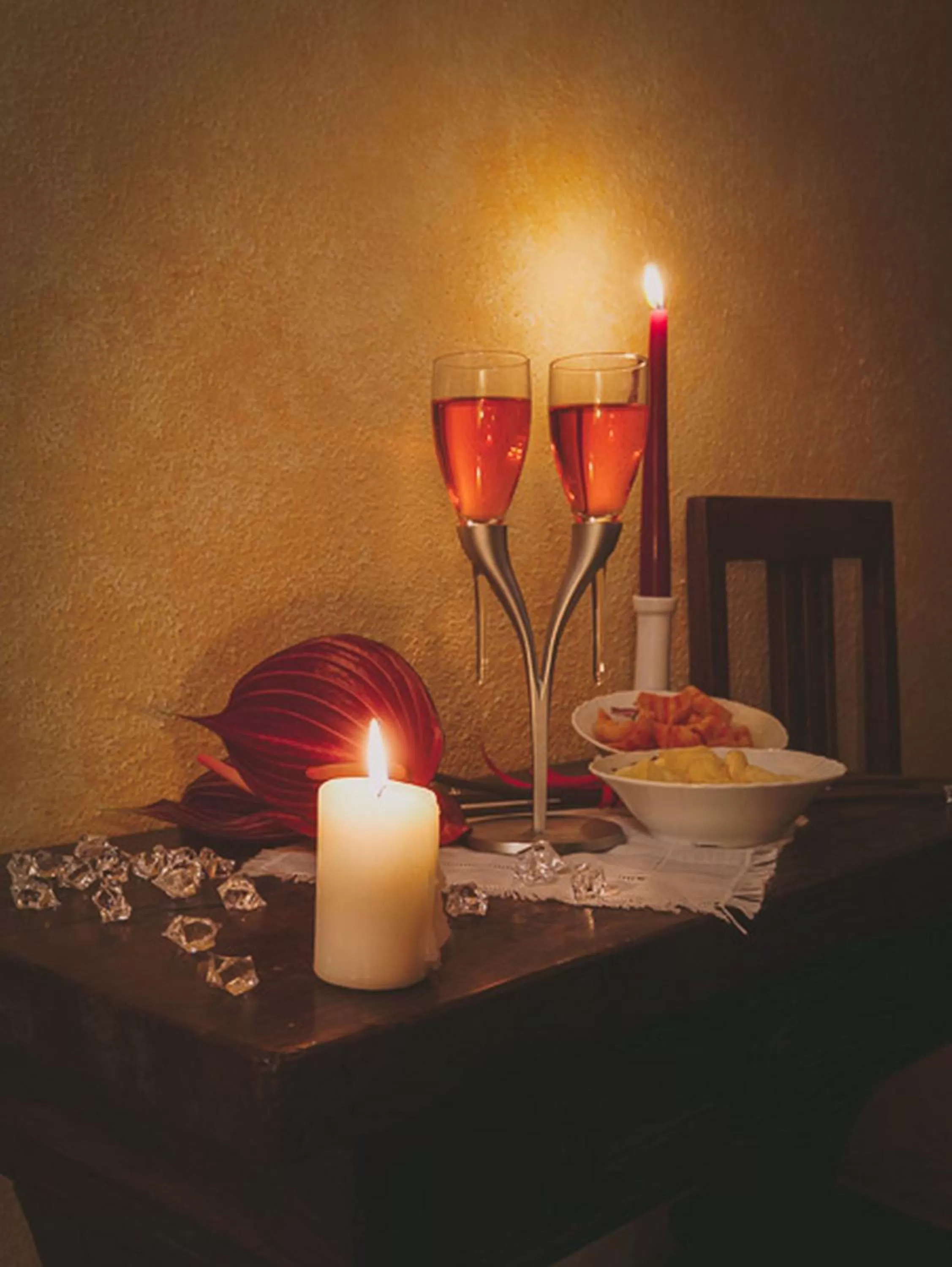 Decorative detail in Ulivo Rosso