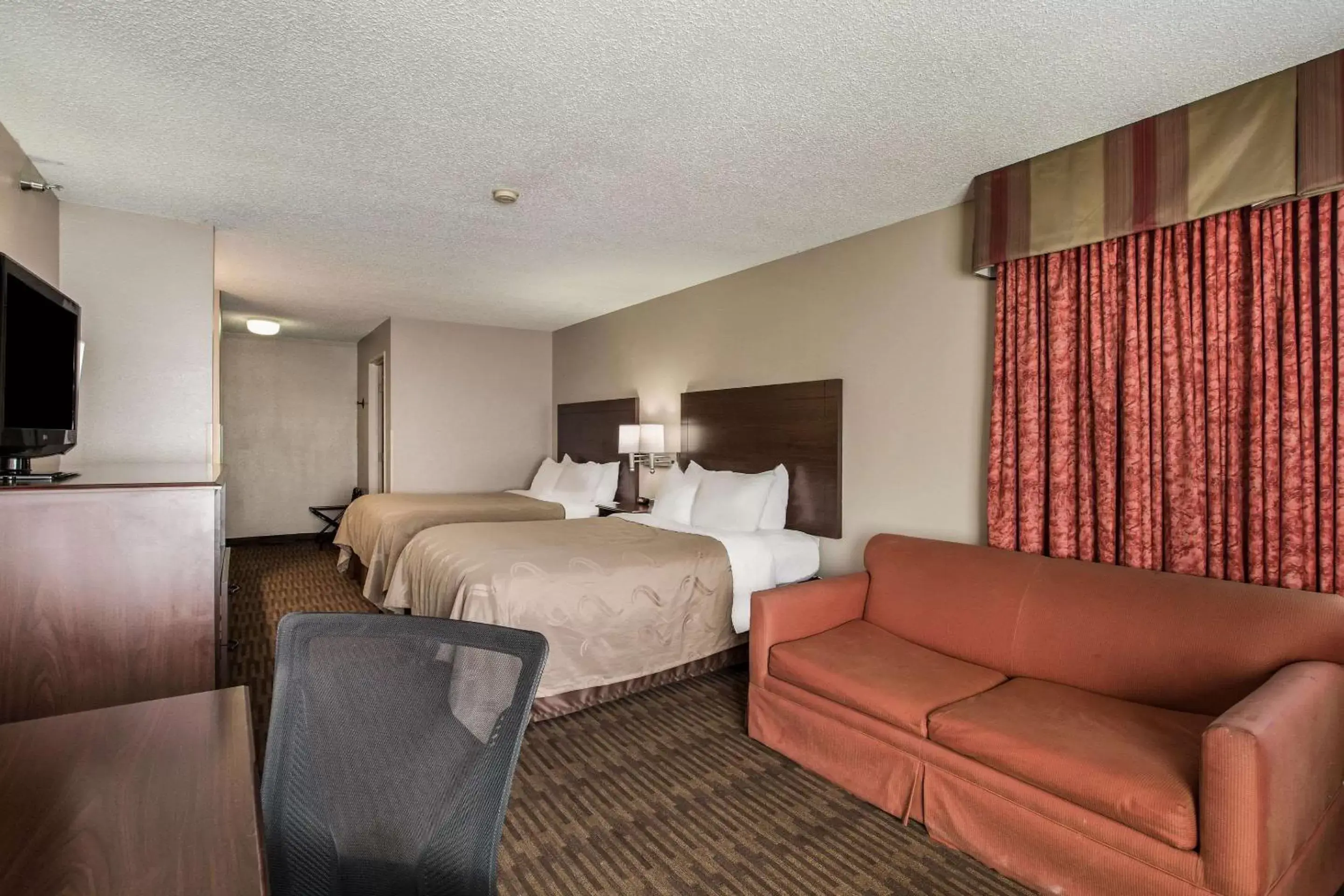 Photo of the whole room in Quality Inn & Suites Lawrence - University Area