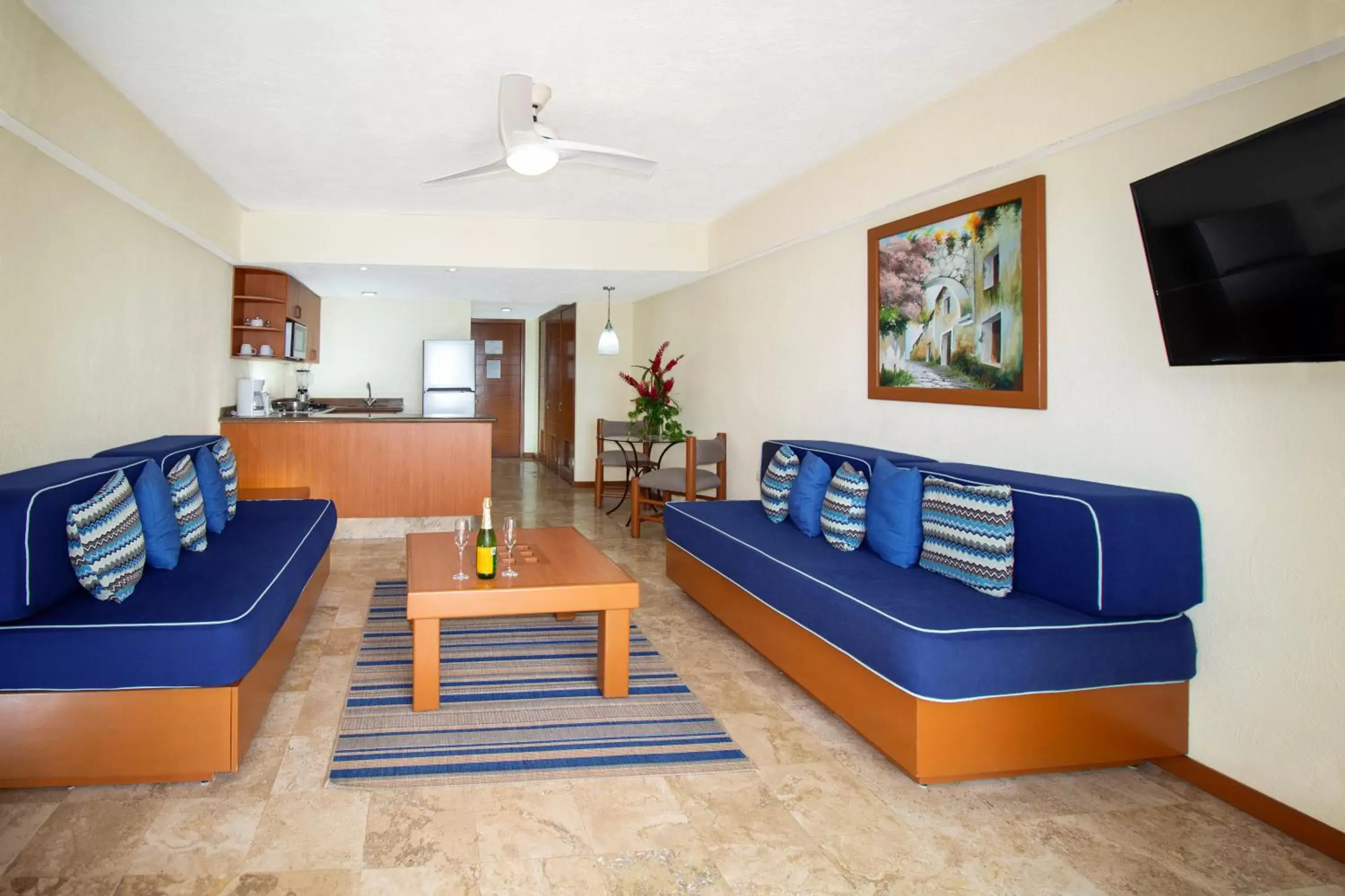Living room, Seating Area in Plaza Pelicanos Grand Beach Resort All Inclusive