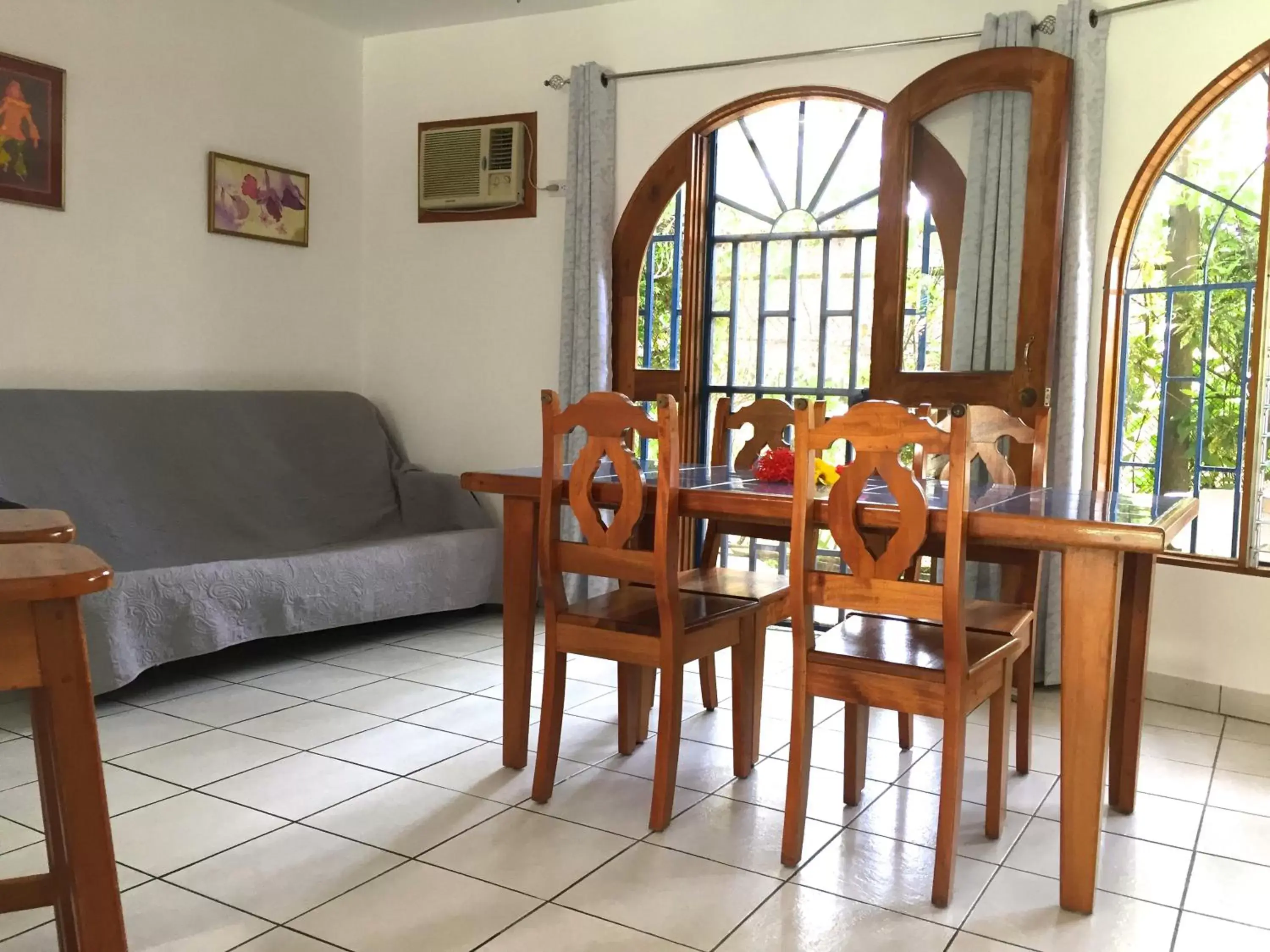 Living room, Dining Area in La Perlita