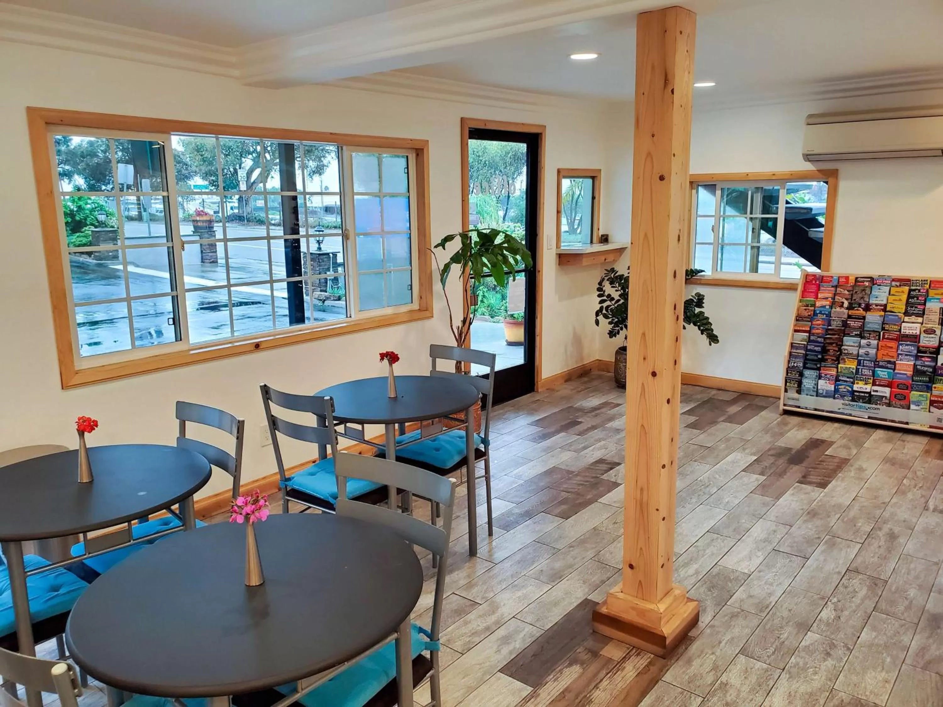 Lobby or reception in Studio 6-National City, CA - Naval Base San Diego