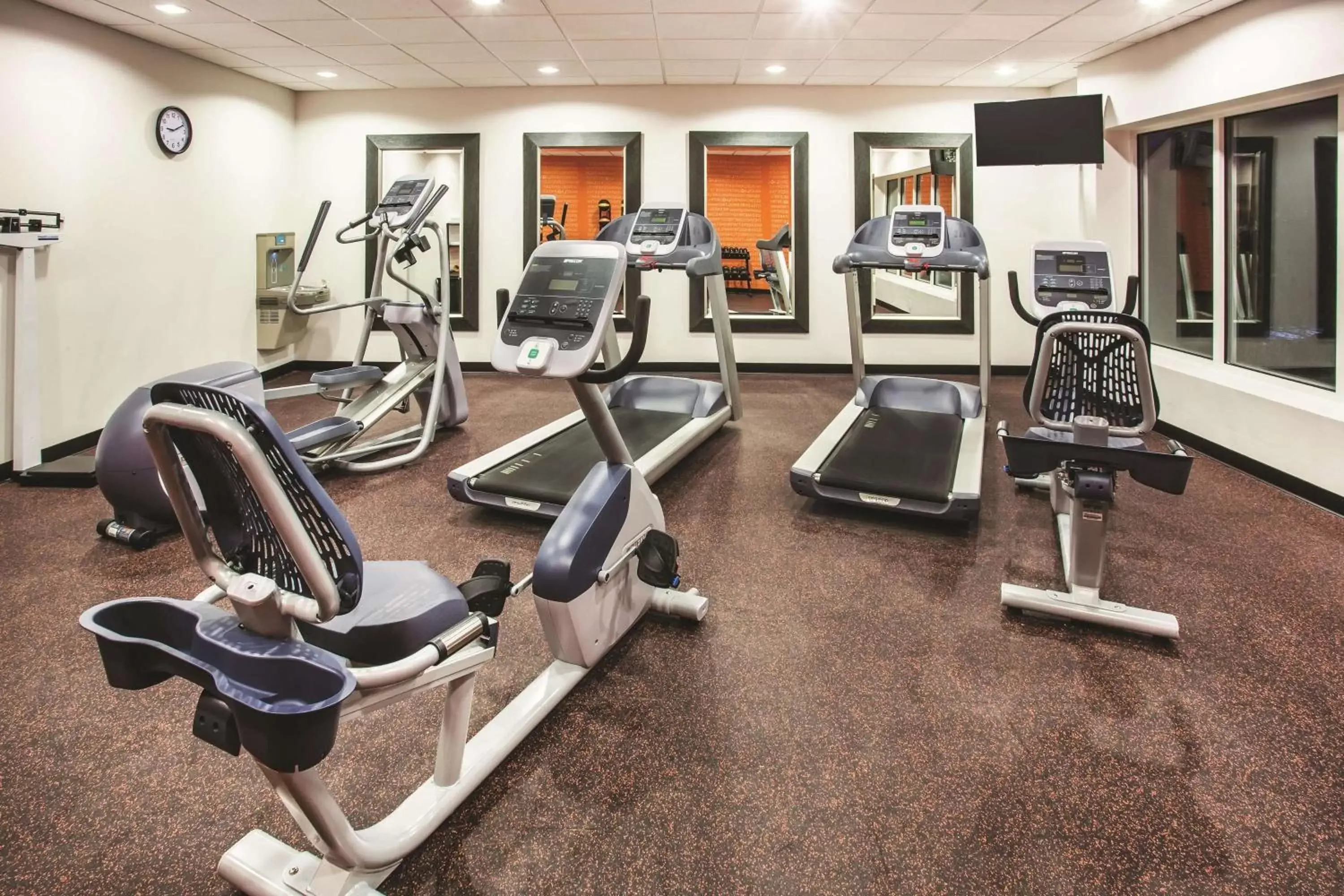 Fitness centre/facilities, Fitness Center/Facilities in La Quinta by Wyndham St. Paul-Woodbury