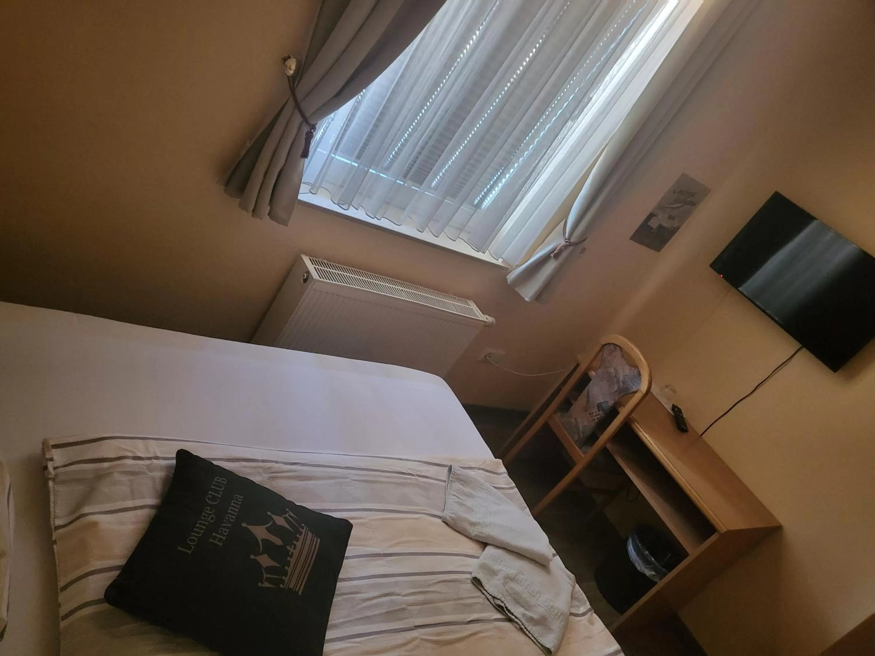 Bed in Pension Kuehnauer Hof