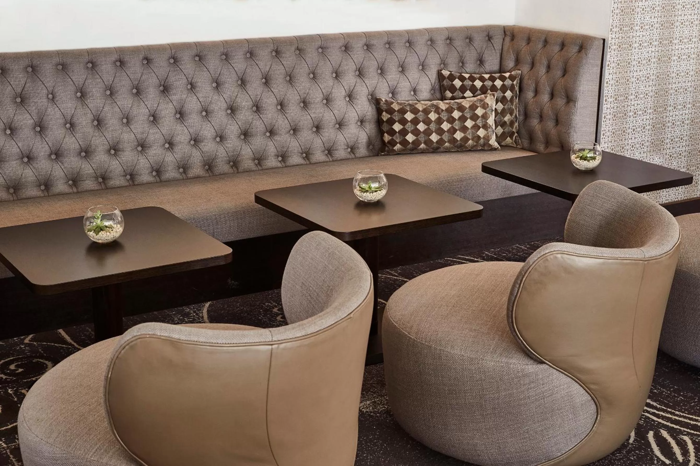 Lounge or bar in Steigenberger Icon Grandhotel Belvédère