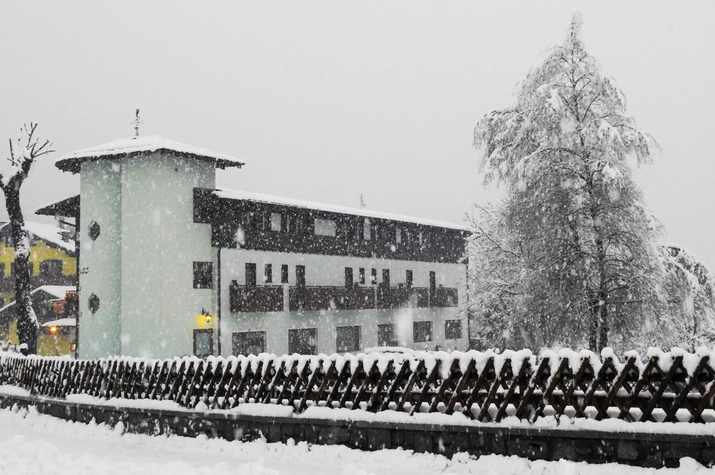 Property building, Winter in Casteluce Hotel Funivie