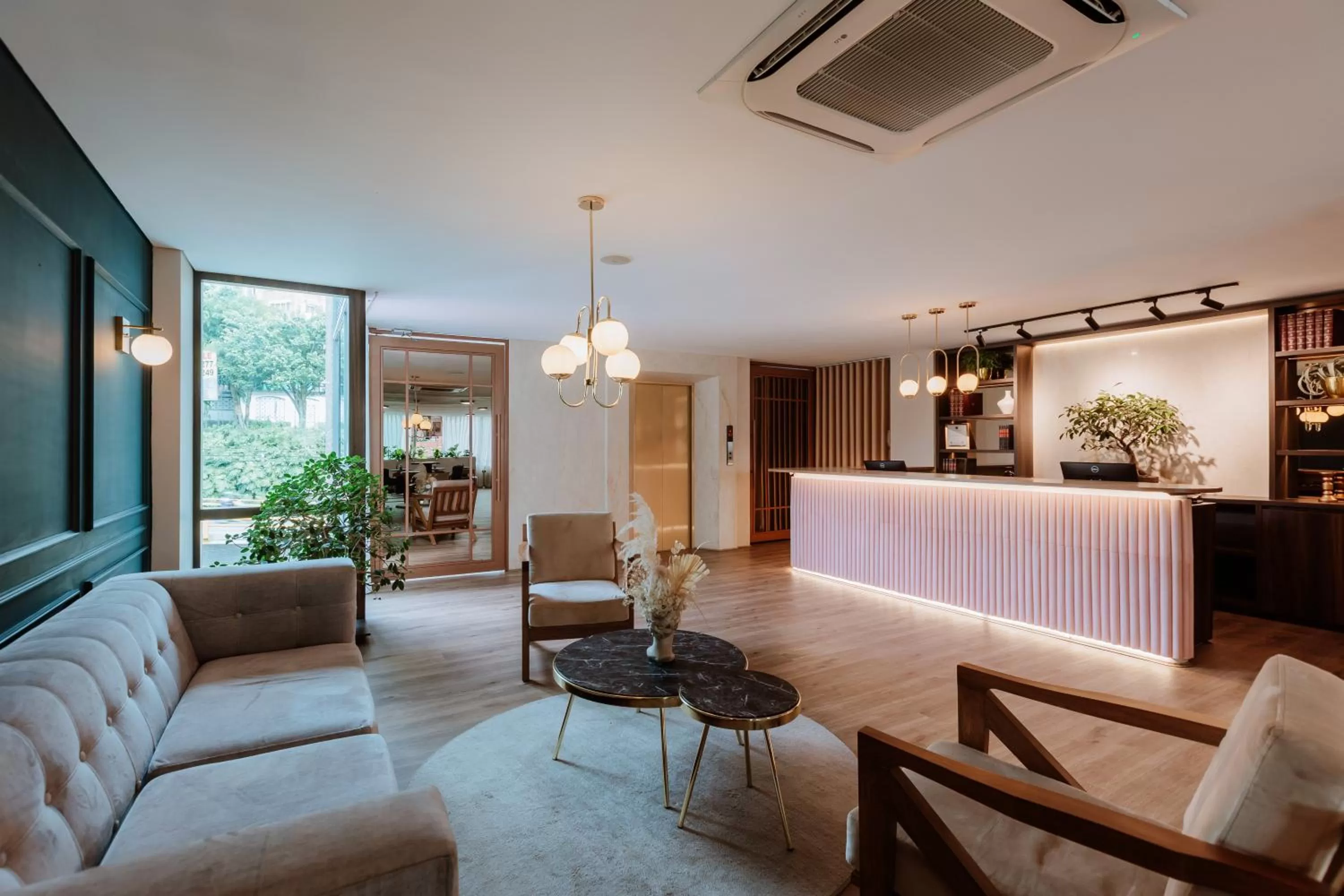 Lobby or reception in 1616 Hotel